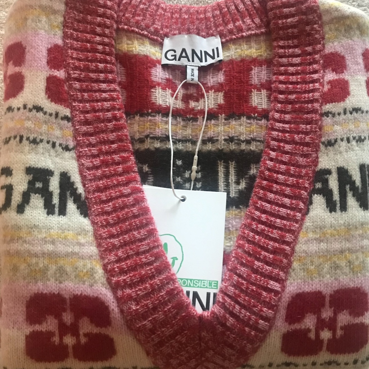 (W) Ganni Logo Wool Mix Vest Multicolour 착용 스타일