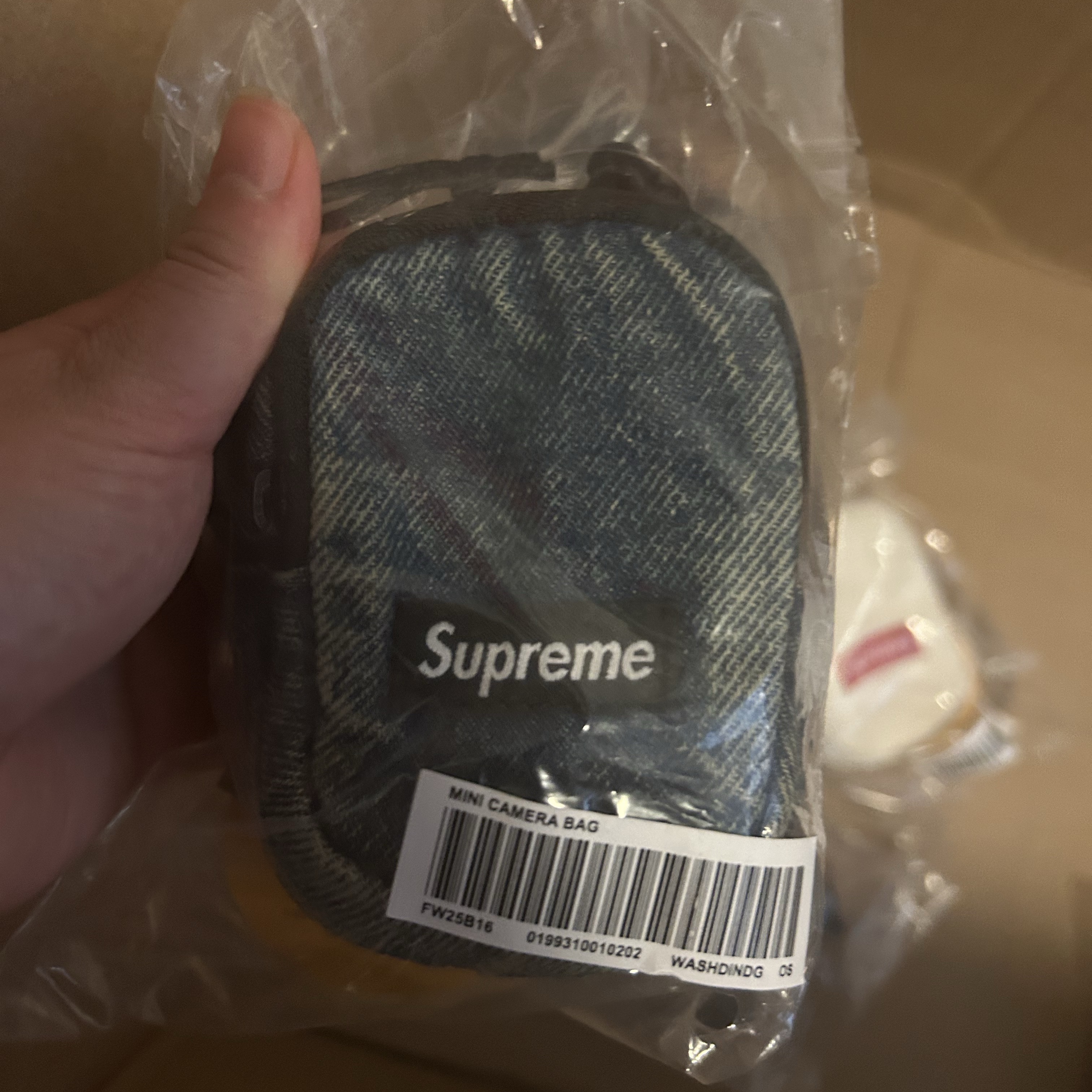 Supreme Denim Mini Utility Bag Washed Indigo - 25FW 착용 스타일