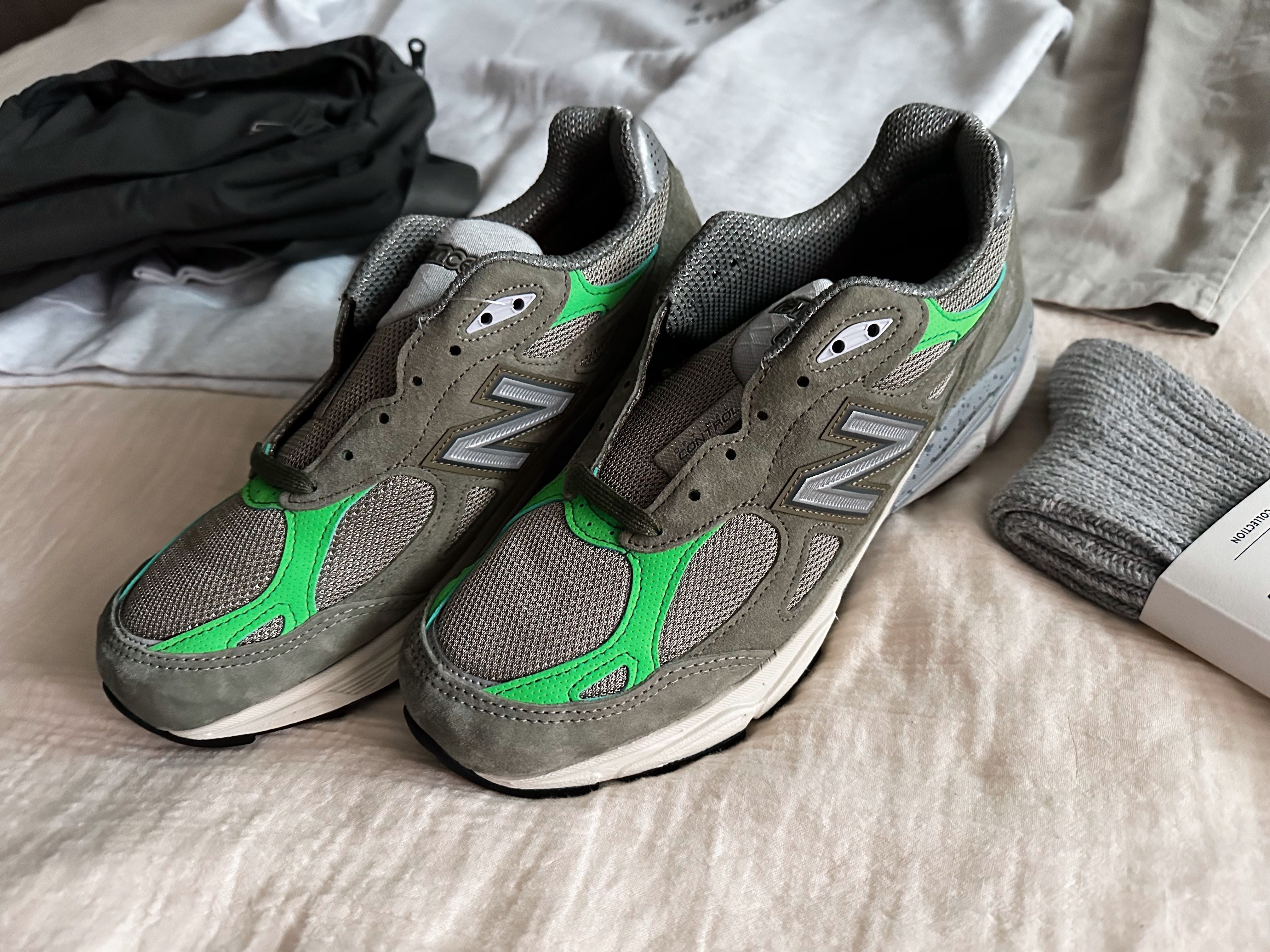 New Balance x Patta 990v3 Made in USA Olive 착용 스타일