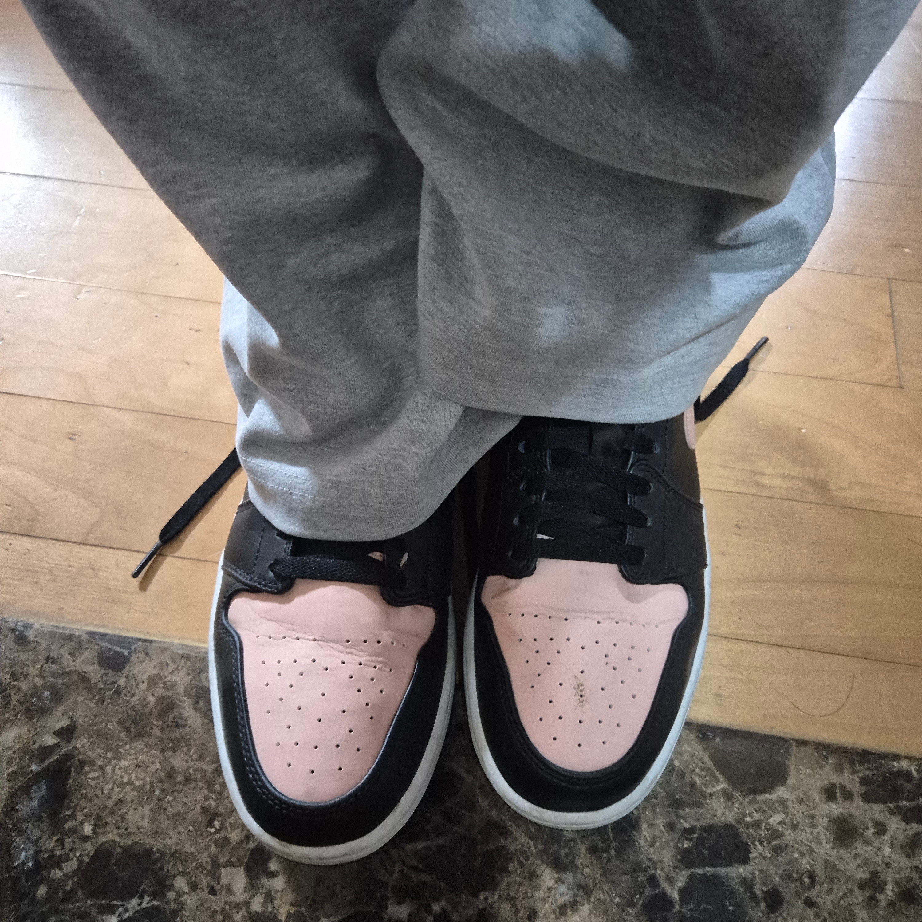 Jordan 1 Low Crimson Tint 착용 스타일