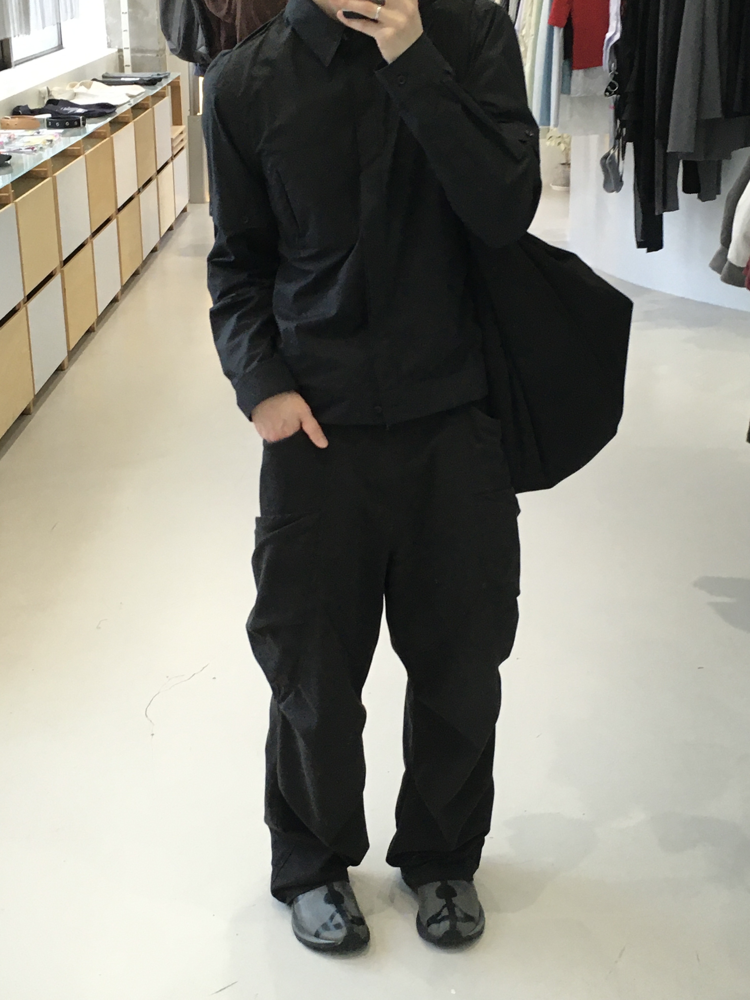 Ignota Core:10 Leaf Pocket Pants Black, Asics x Vivienne Westwood Gel-Kayano 27 LTX Black 착용 스타일 - 1