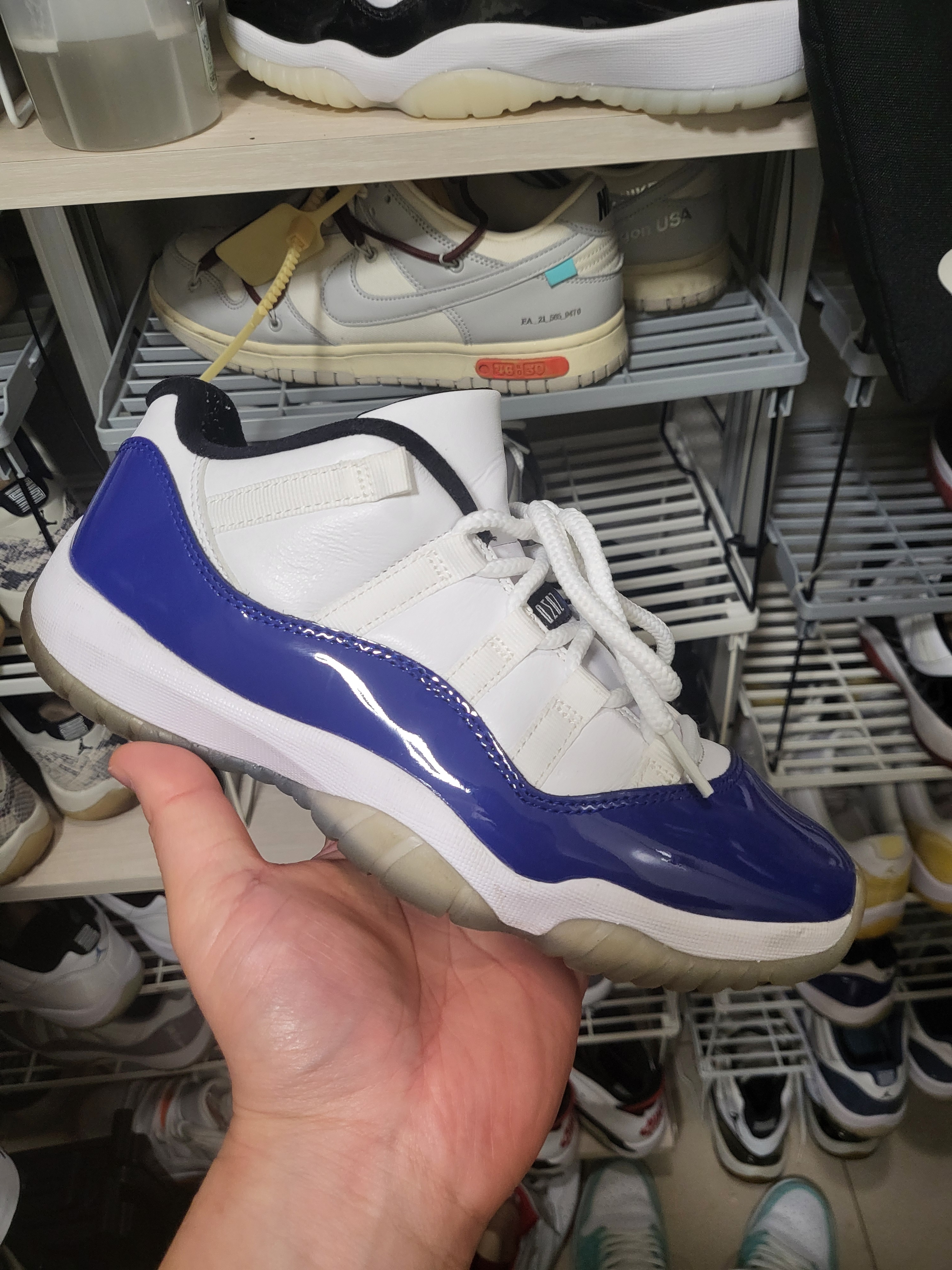 (W) Jordan 11 Retro Low Concord Sketch 착용 스타일 - 1