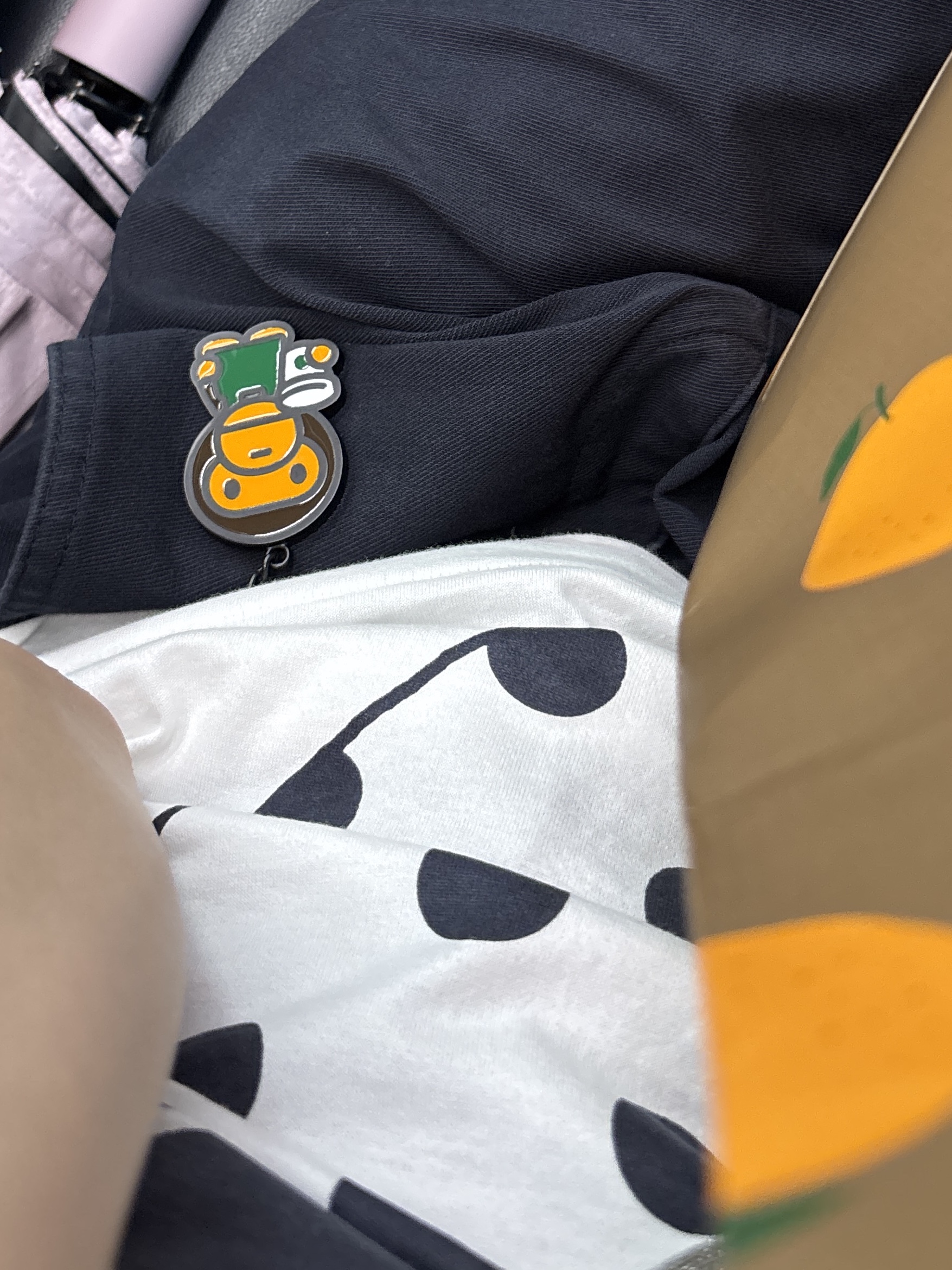 Starbucks x BAPE Baby Milo Keychain 착용 스타일