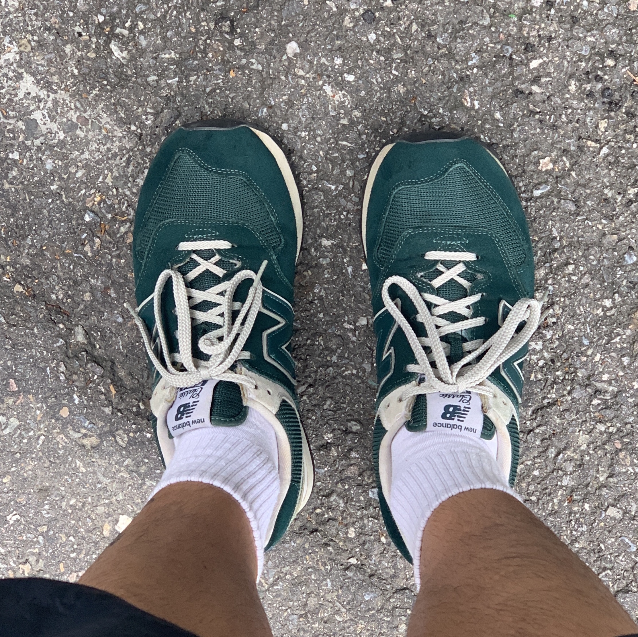 New Balance 574 Classics Reimagined Green 착용 스타일