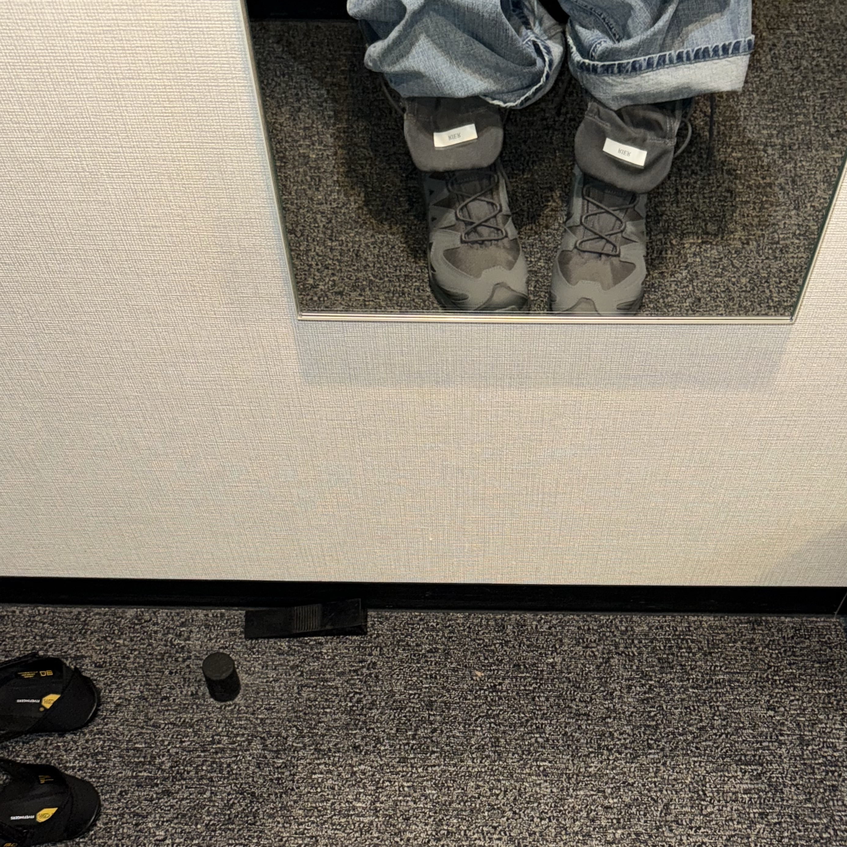 Salomon x Rier XA Jungle Castlerock, (W) Vibram Fivefingers V-Soul Black 착용 스타일 - 2