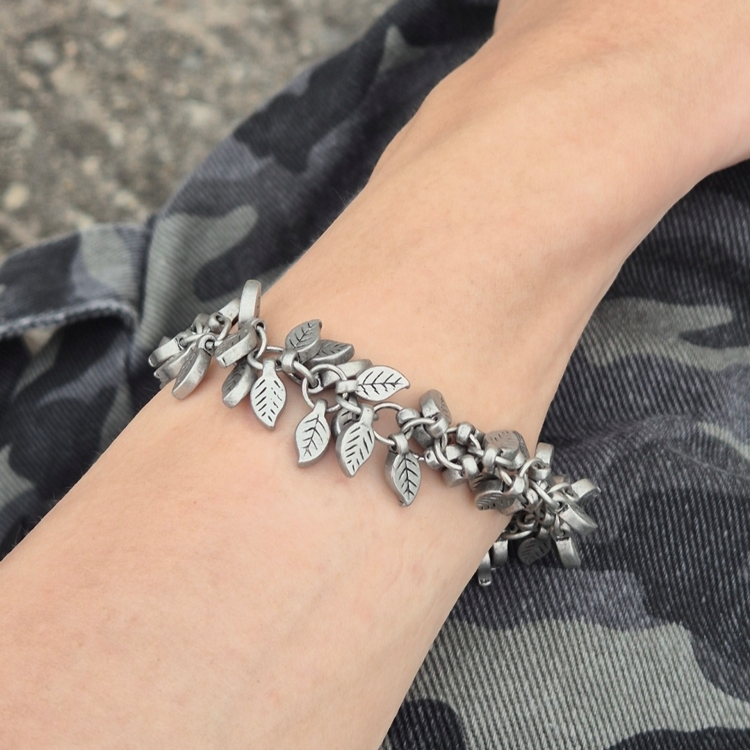 Hono Report Leaf Bracelet 착용 스타일