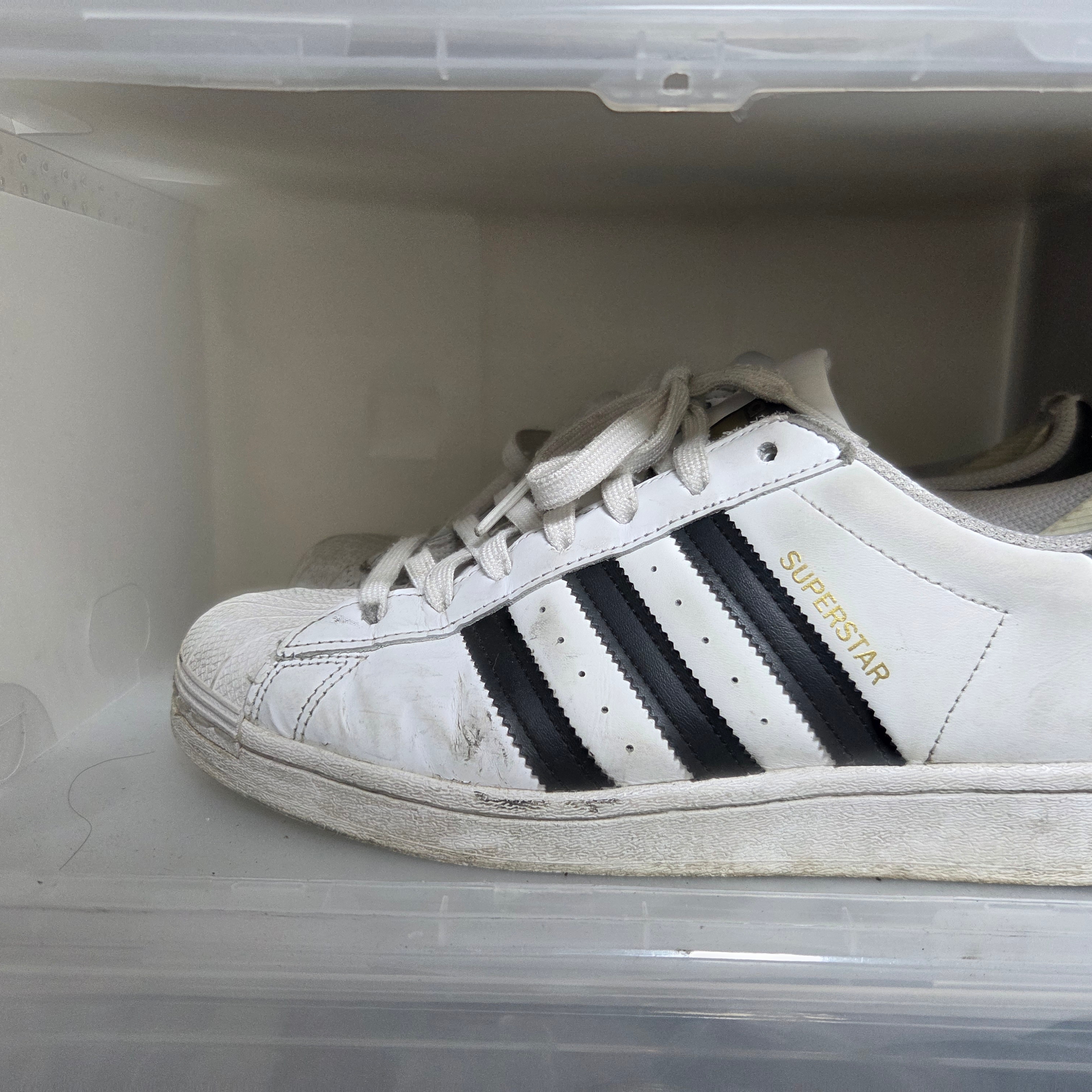 Adidas Superstar White Black 착용 스타일