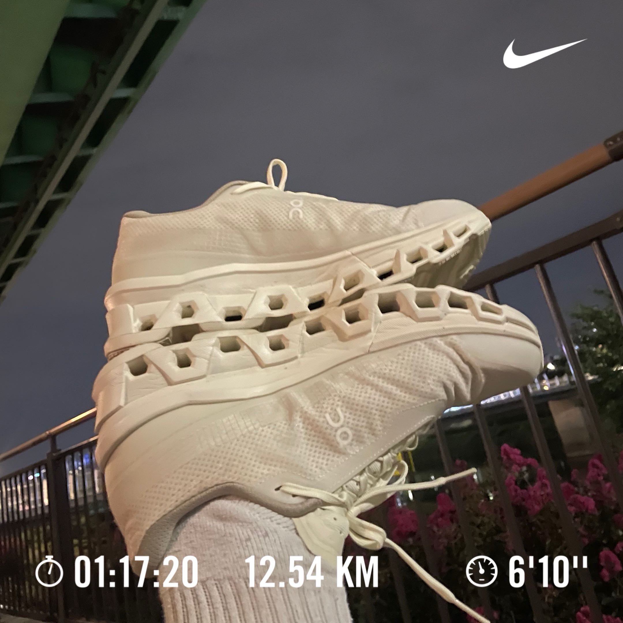 On Running x Invincible Cloudmonster 2 Ivory White 착용 스타일