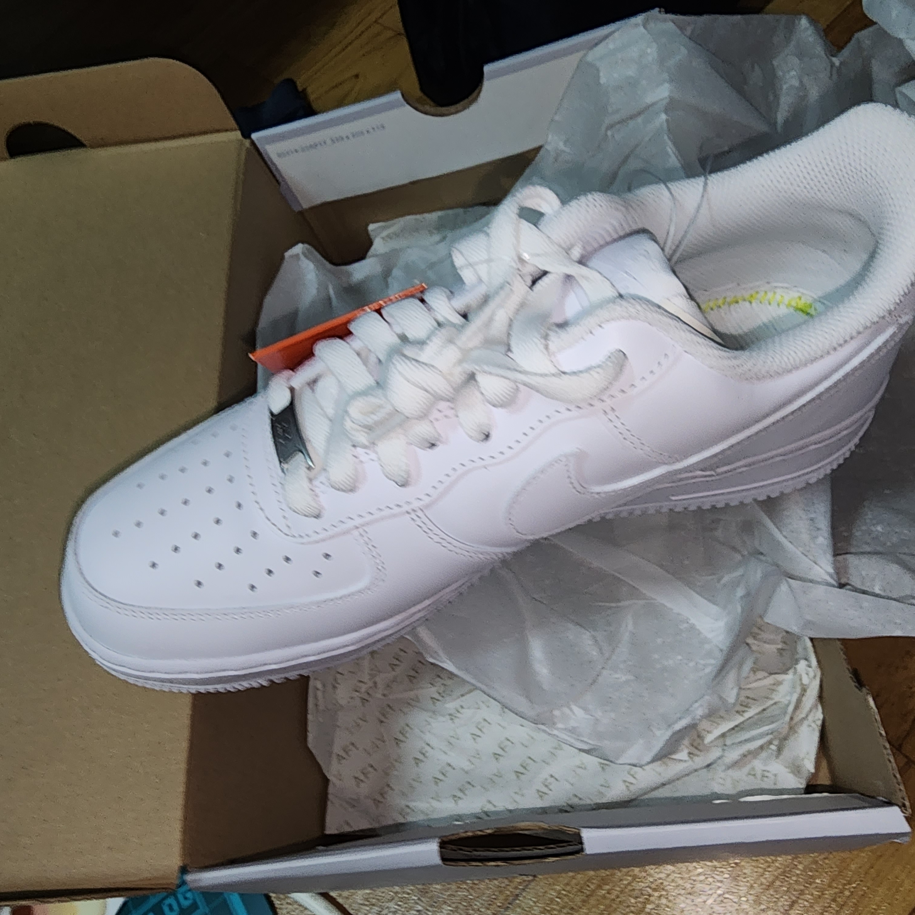 Nike Air Force 1 '07 Low White 착용 스타일 - 1