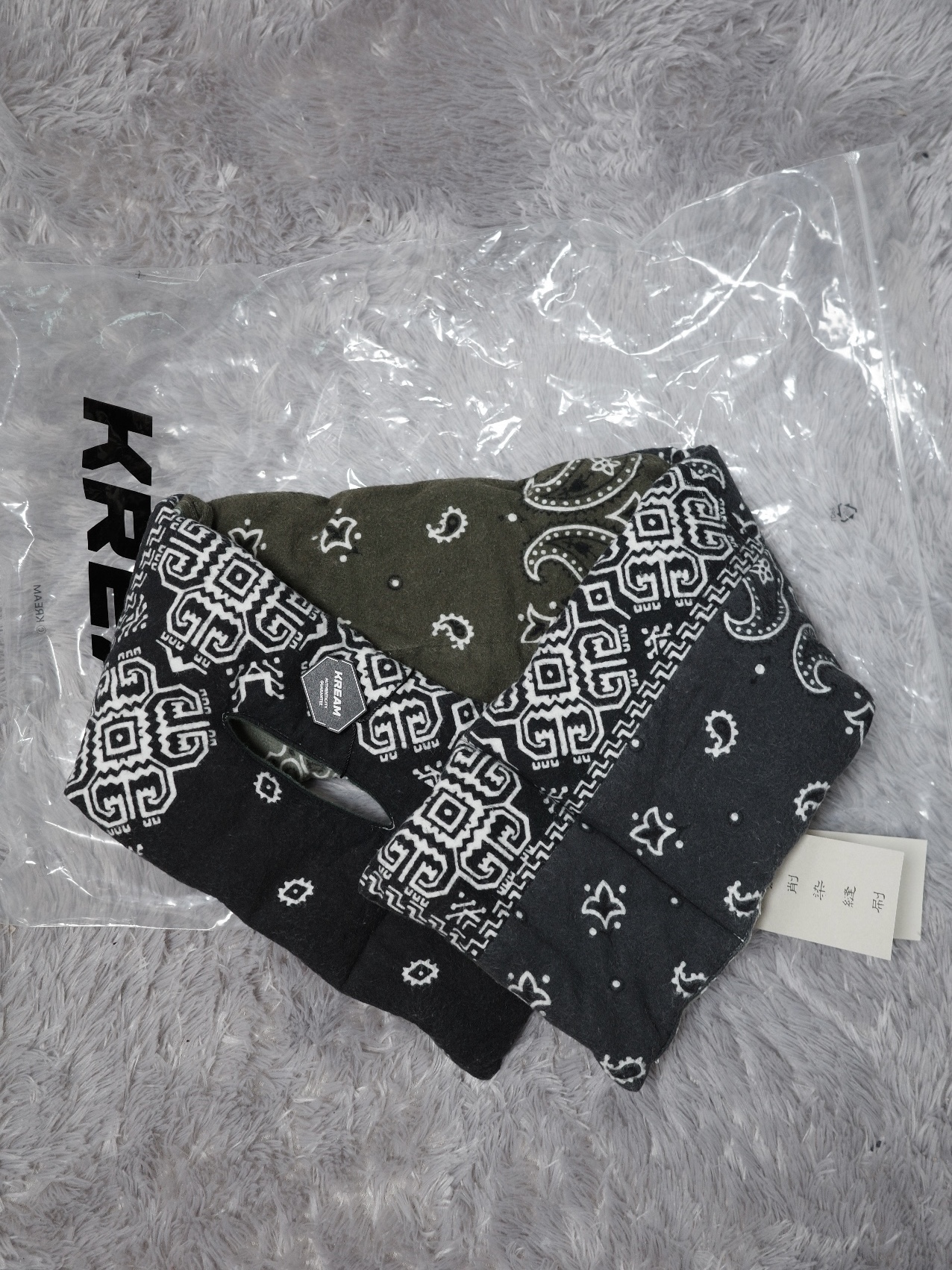 Kapital Flannel Bandana Pattern Reversible Kesa Muffler Black Khaki 착용 스타일 - 2
