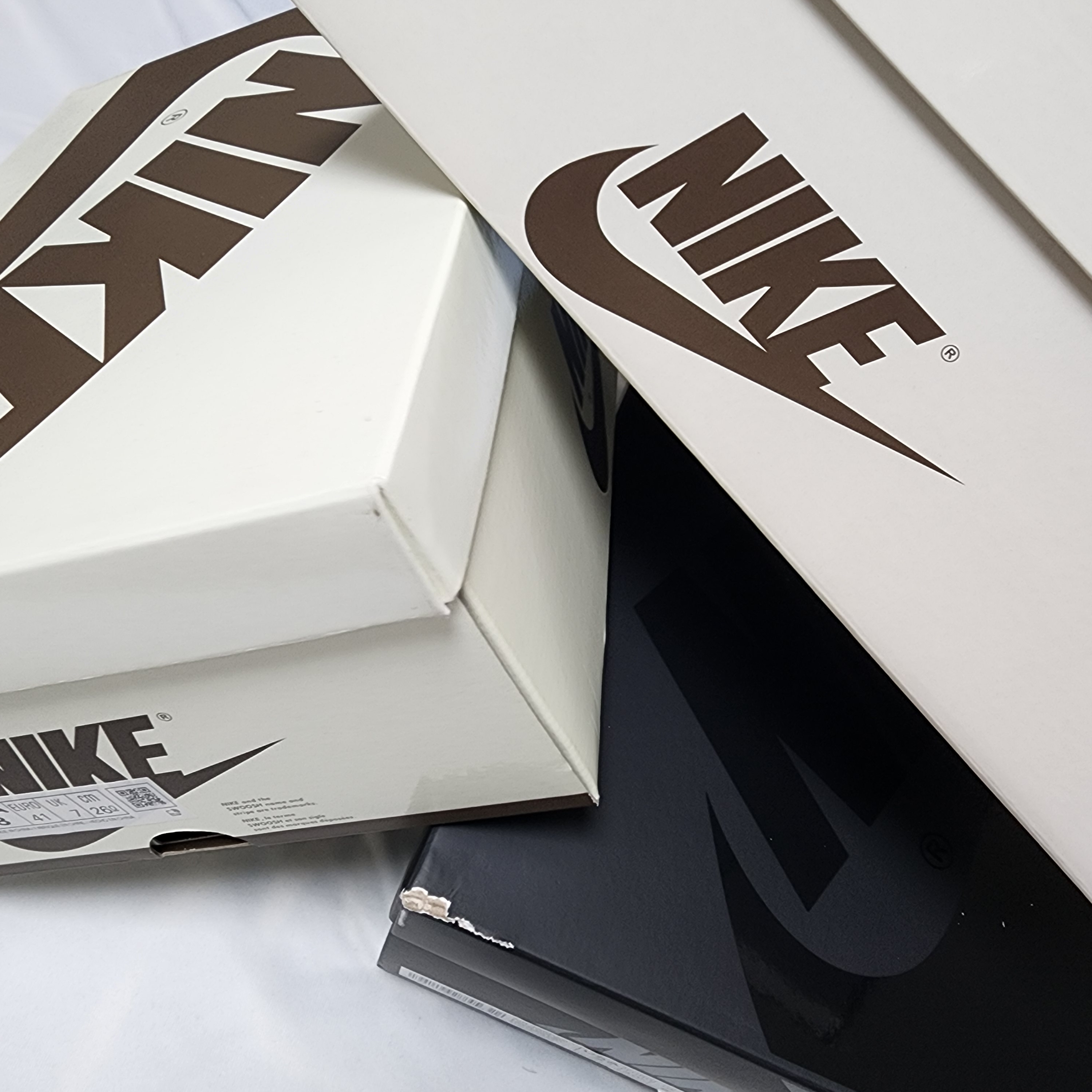 Jordan 1 x Travis Scott Retro Low OG SP Black Phantom, (W) Jordan 1 x Travis Scott Retro Low OG SP Canary 착용 스타일