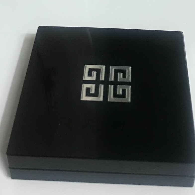 Givenchy Teint Couture Cushion 13G C104 착용 스타일