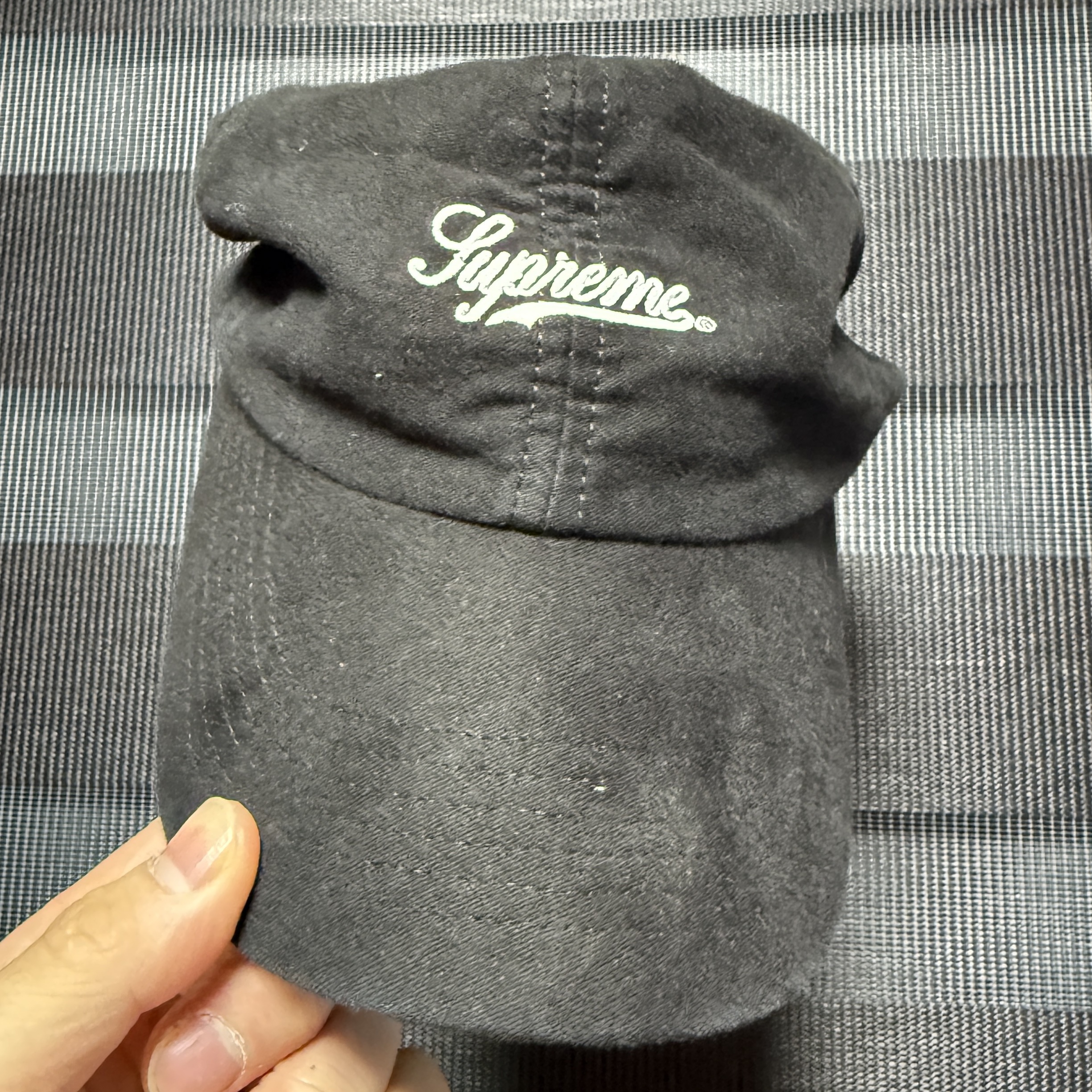Supreme Lightweight Moleskin 6-Panel Black - 24SS 착용 스타일