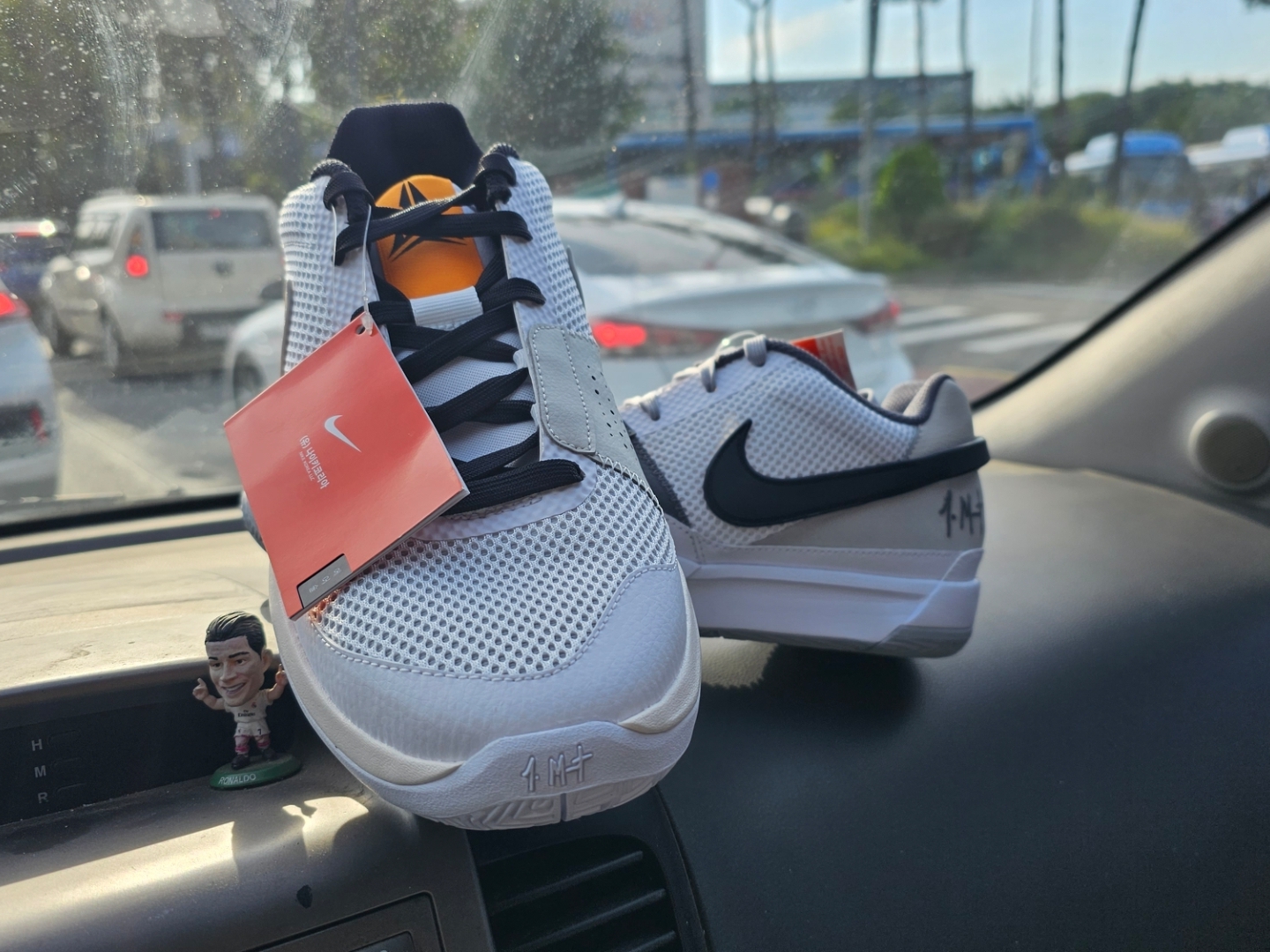 Nike Ja 1 EP Light Smoke Grey 착용 스타일