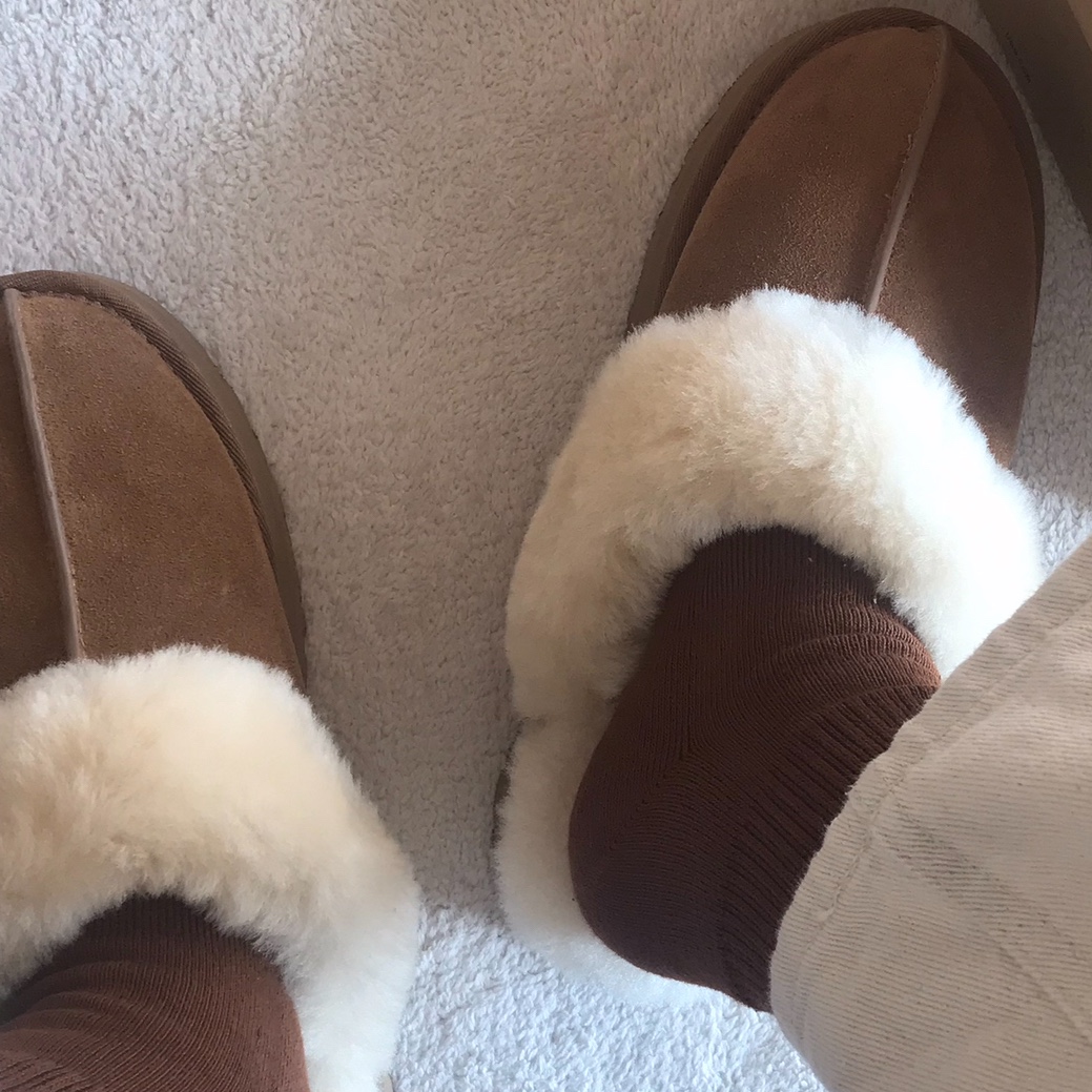 (W) UGG Disquette Slipper Chestnut 착용 스타일