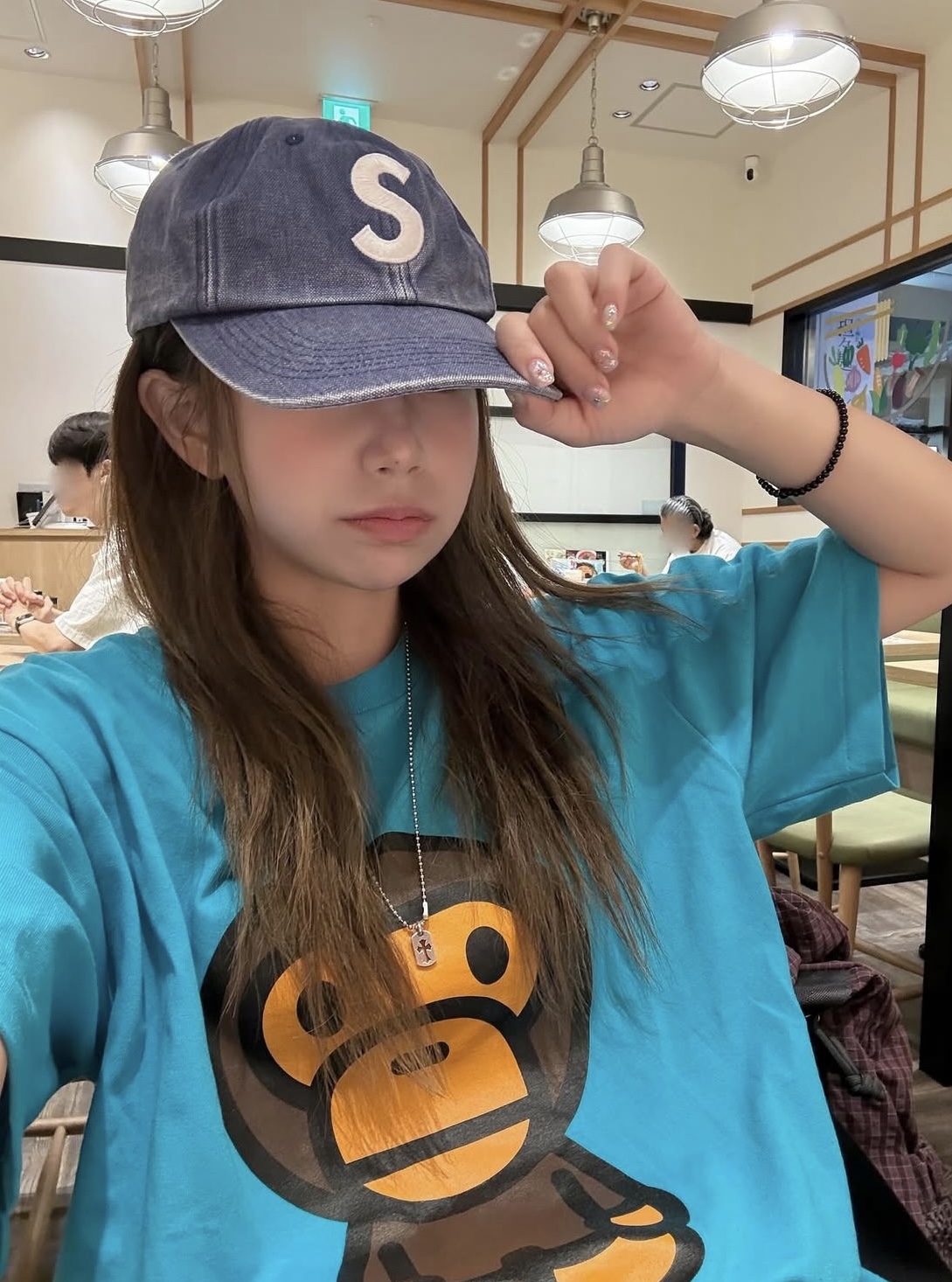 BAPE Big Baby Milo T-Shirt Blue, Supreme Pigment S Logo 6-Panel Navy - 24FW 착용 스타일