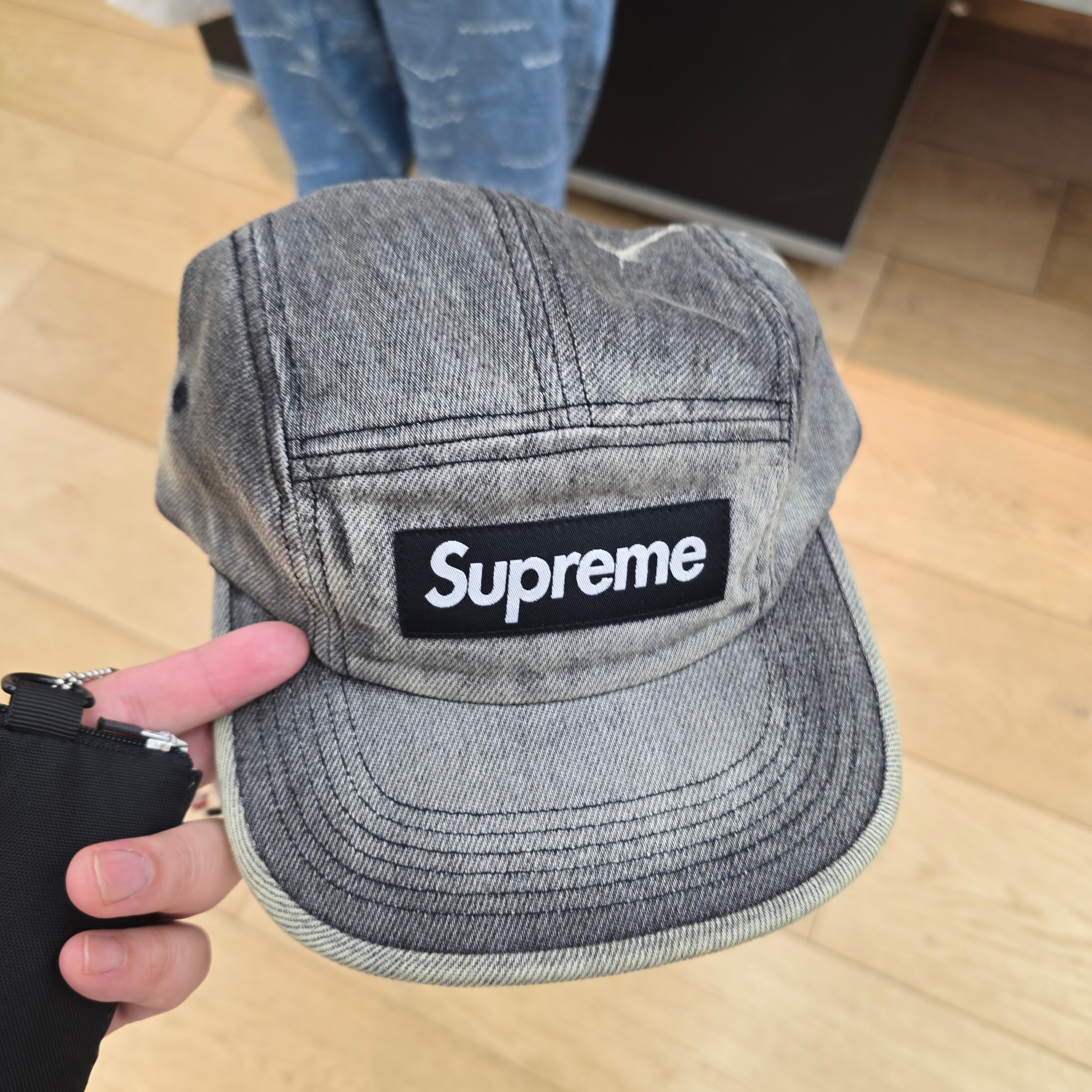Supreme Denim Camp Cap Washed Black - 25FW 착용 스타일