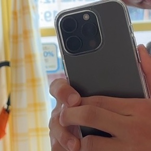 [S등급] Refurbished iPhone 15 Pro 256GB Black Titanium 착용 스타일