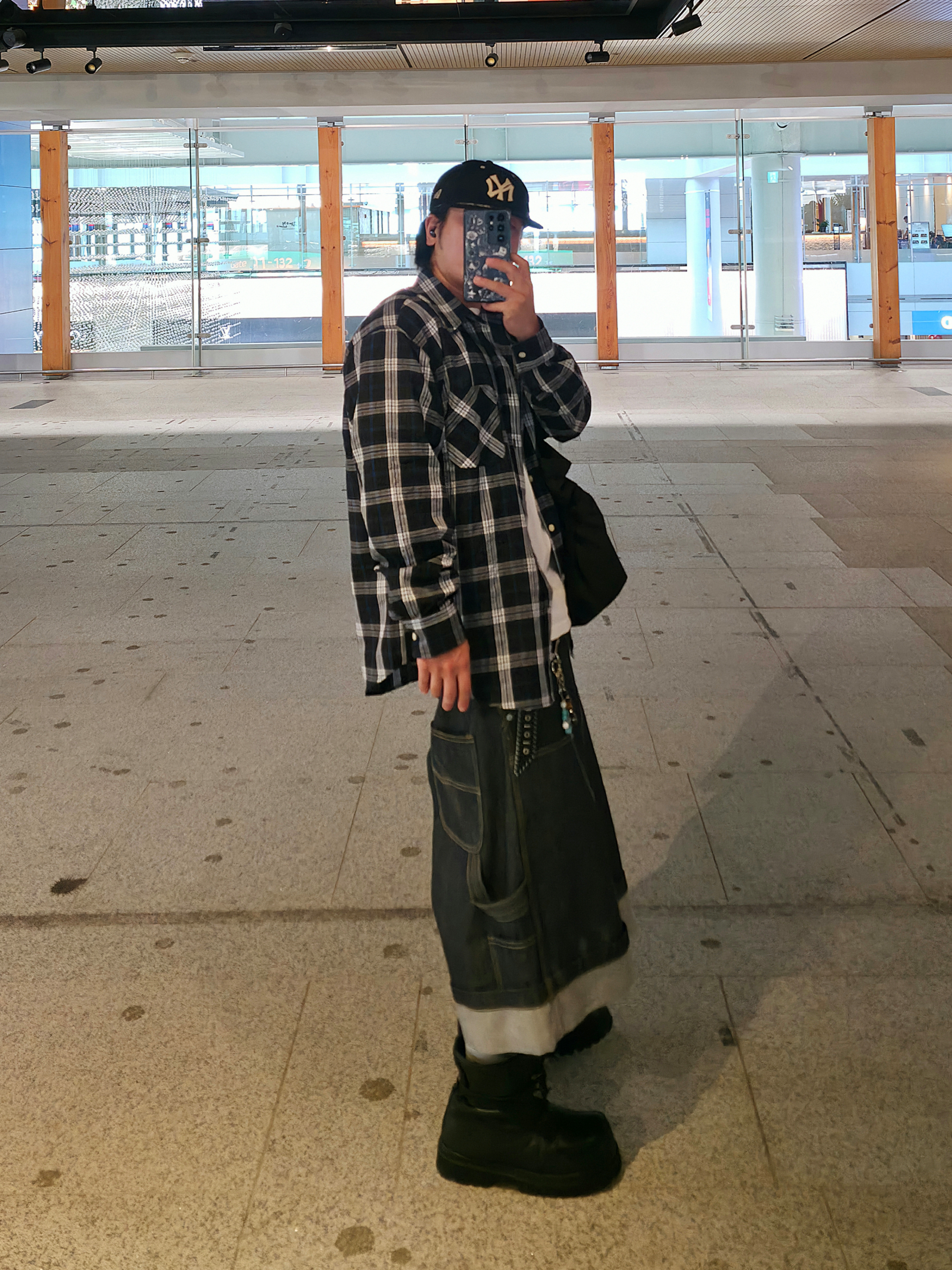 New Era MLB x Ralph Lauren New York Yankees Retro Crown 9Fifty Strapback Black, Alexii distressed grey hoodie bear 착용 스타일 - 2