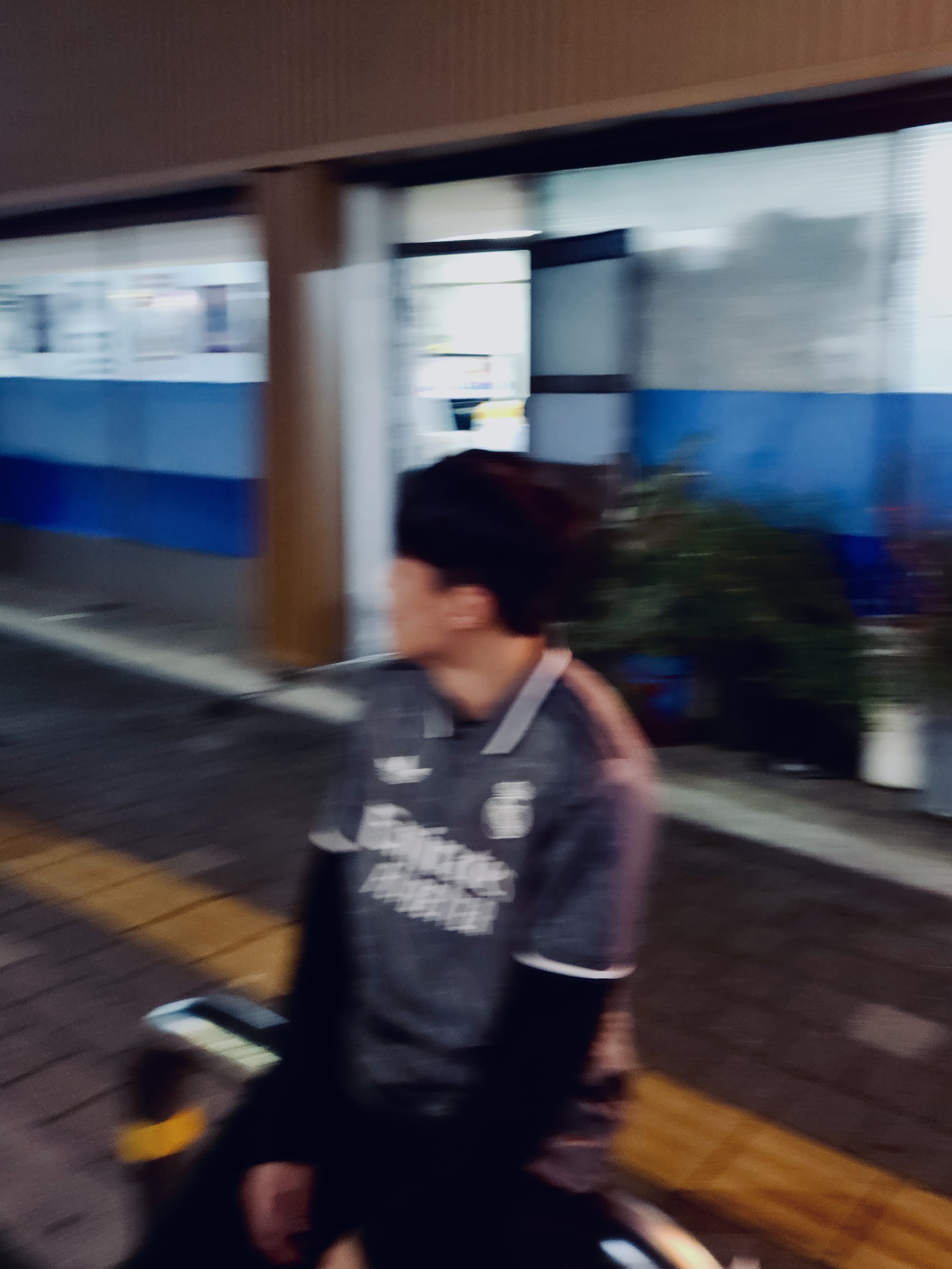 Adidas Real Madrid 2024/25 3rd Jersey Charcoal - KR Sizing (Non Marking Ver.), Nike ReactX Rejuven8 Black Cool Grey 착용 스타일 - 3