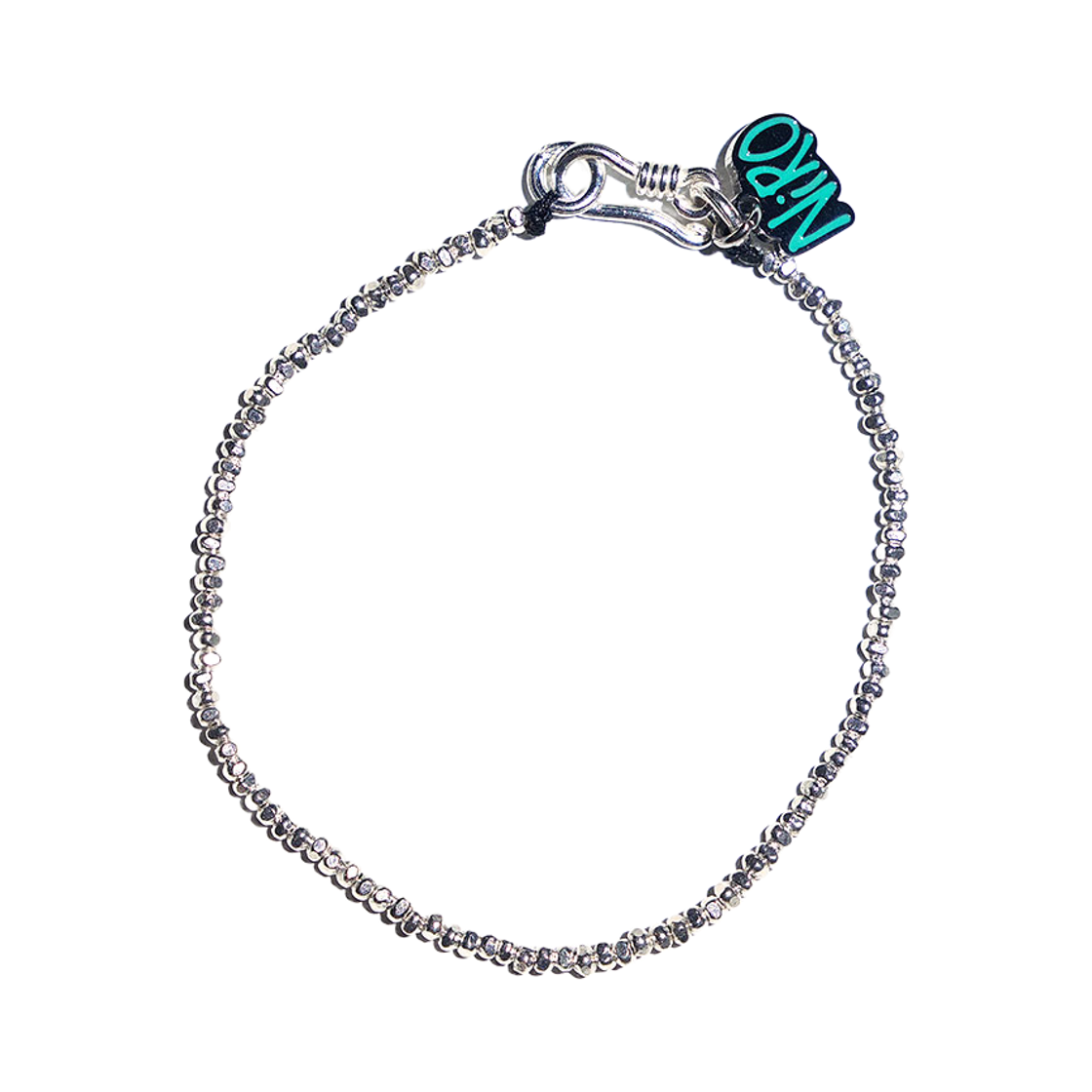 #131-100BLACK NiRO.SERENDiPiTY Caren Silver Thread Bracelet #131 (100%) Black