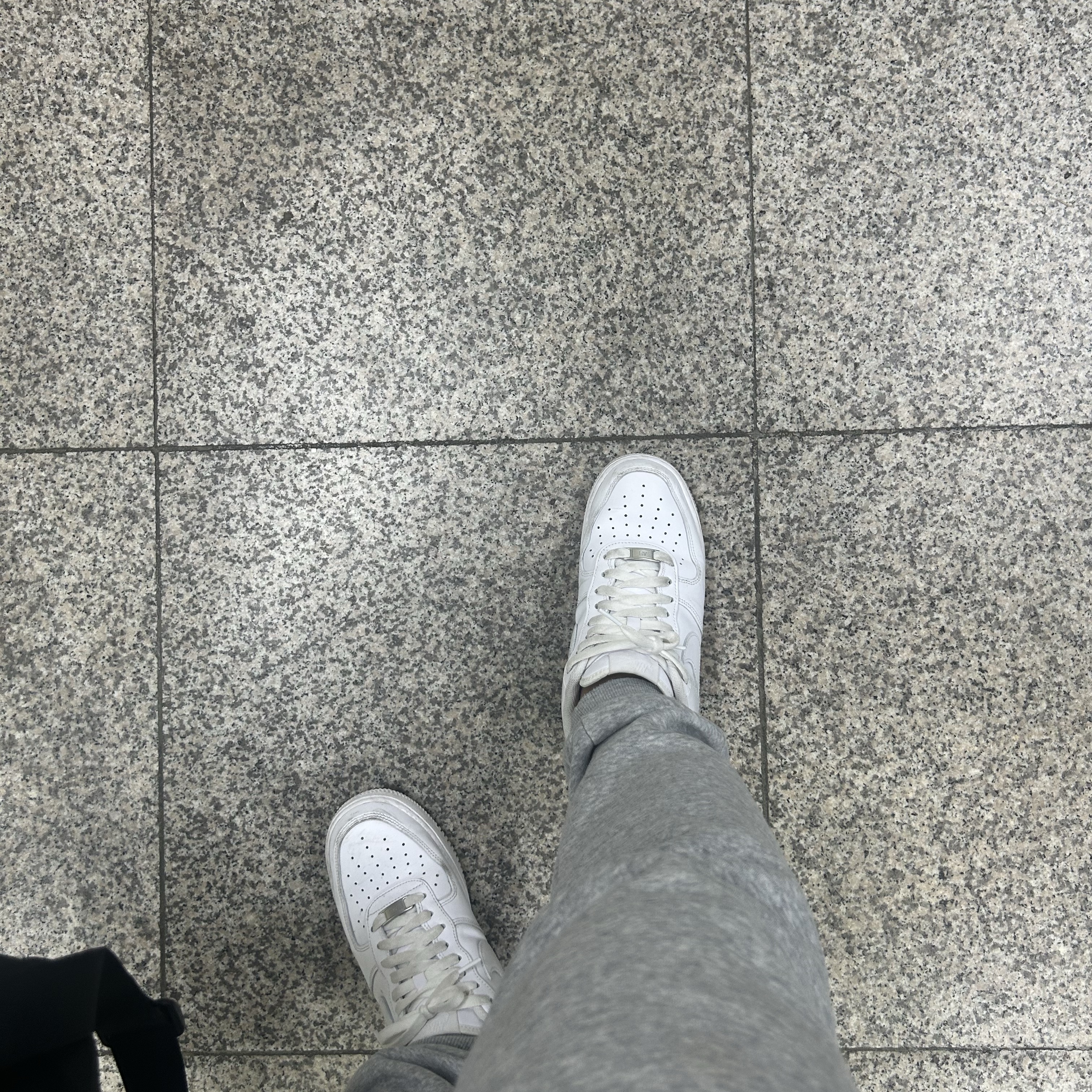 Nike Air Force 1 '07 Low White 착용 스타일