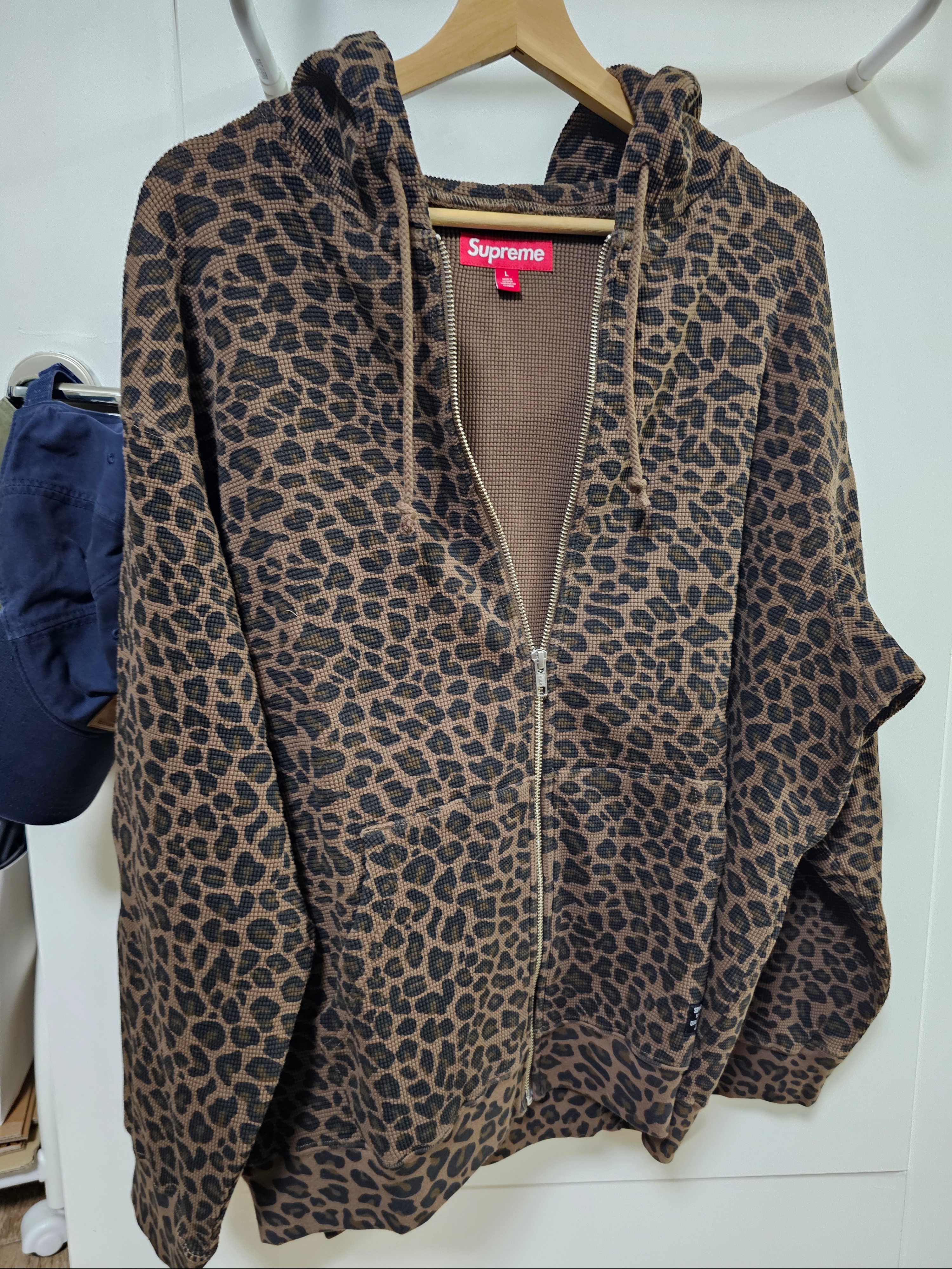 Supreme Thermal Hooded Zip Up Leopard - 25SS 착용 스타일 - 1