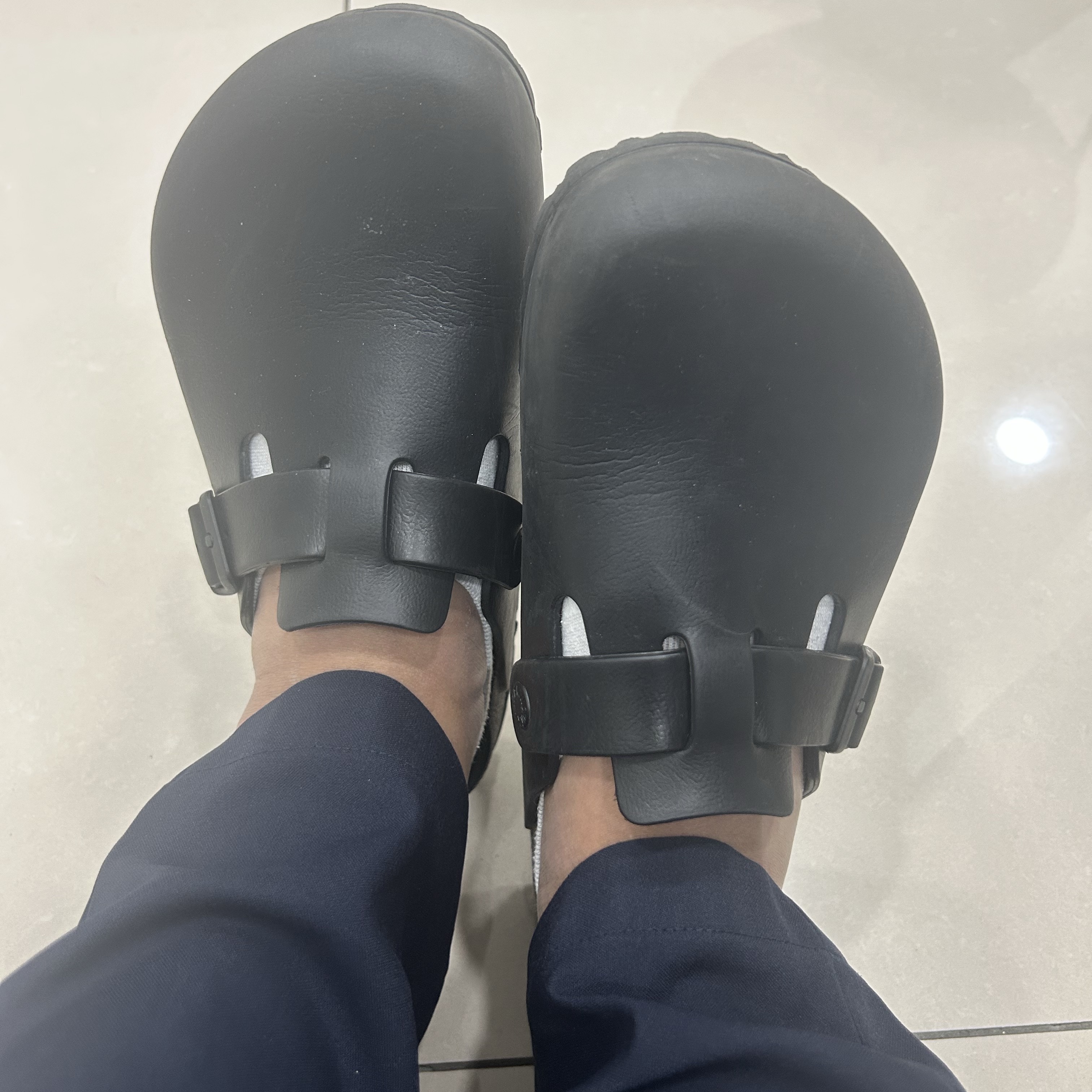 Birkenstock Boston Essentials Eva Black - Regular 착용 스타일