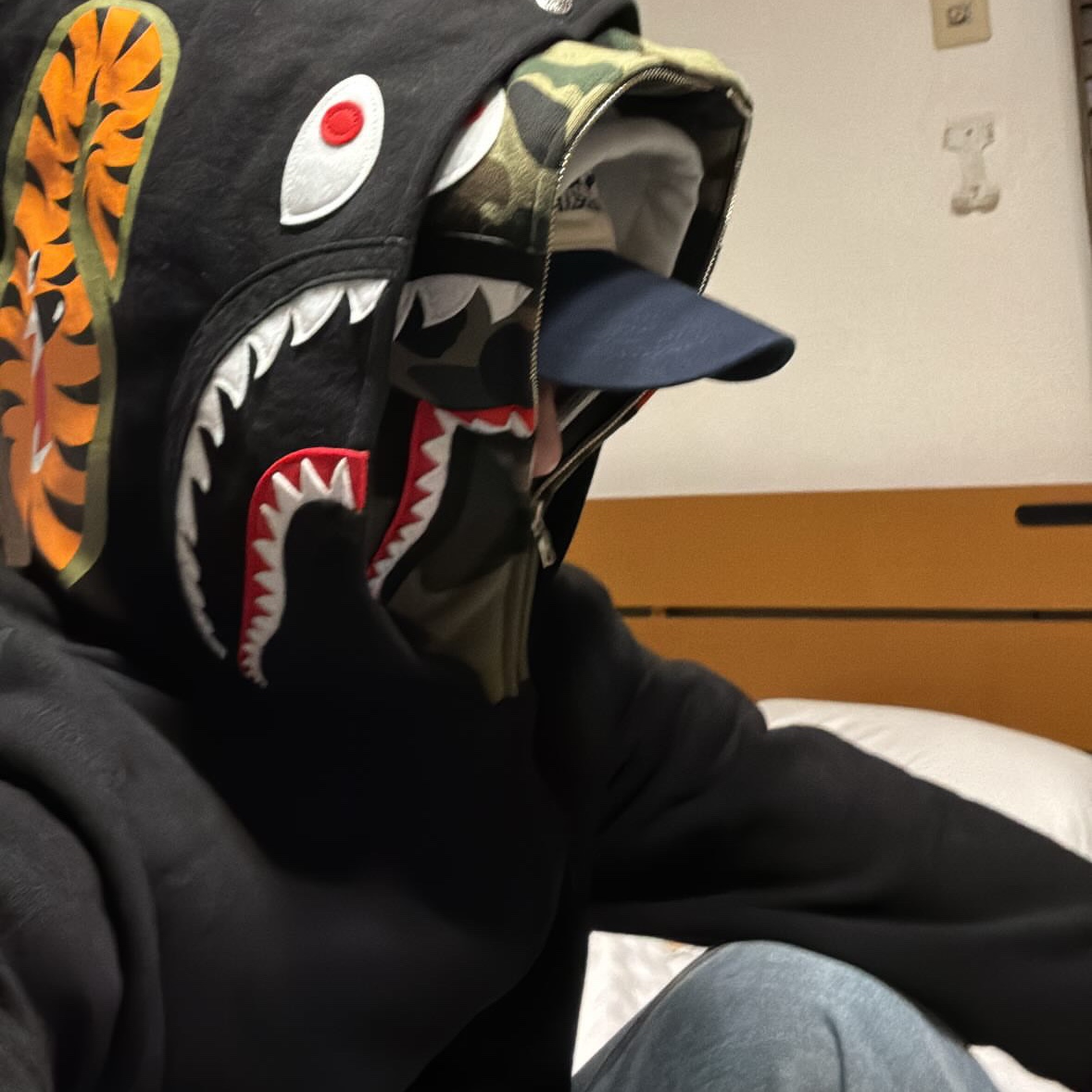 BAPE 1st Camo Shark Full Zip Double Hoodie Black 착용 스타일