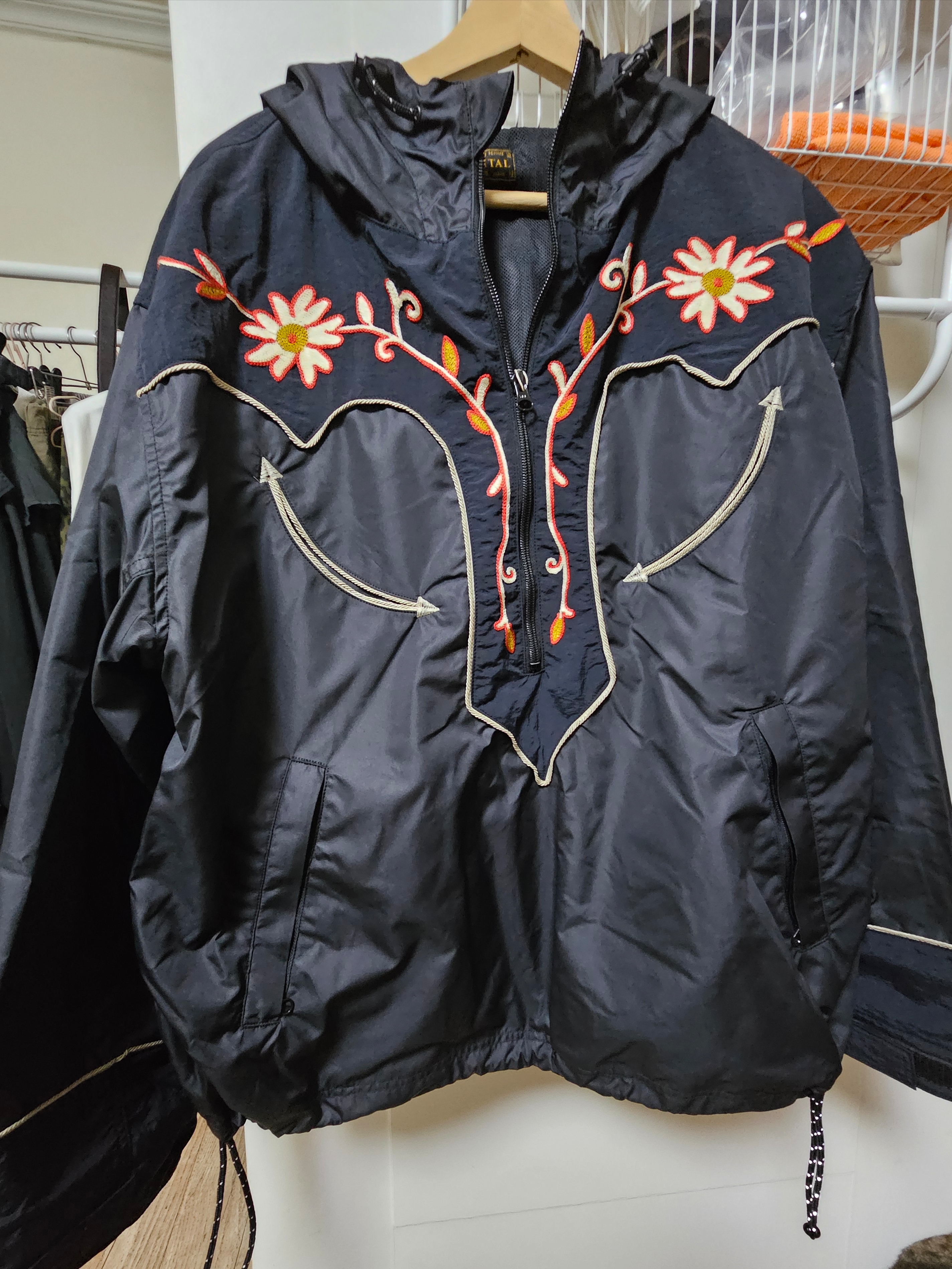 Kapital Poly Taffeta Tennessee Cornflower Parka Black 착용 스타일
