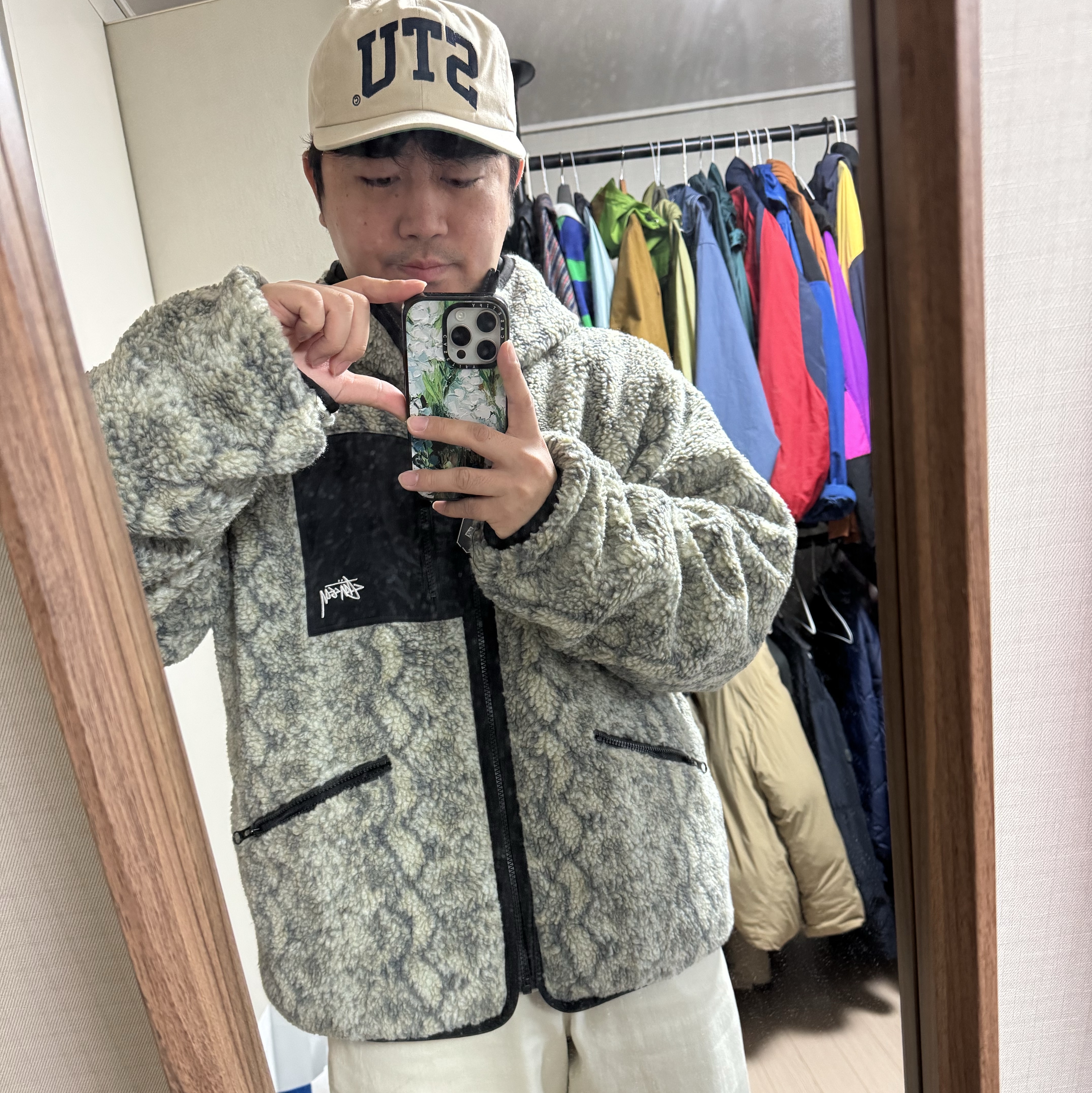 Stussy Snake Jacquard Sherpa Jacket Grey, Stussy Stu Arch Strapback Cap Khaki 착용 스타일