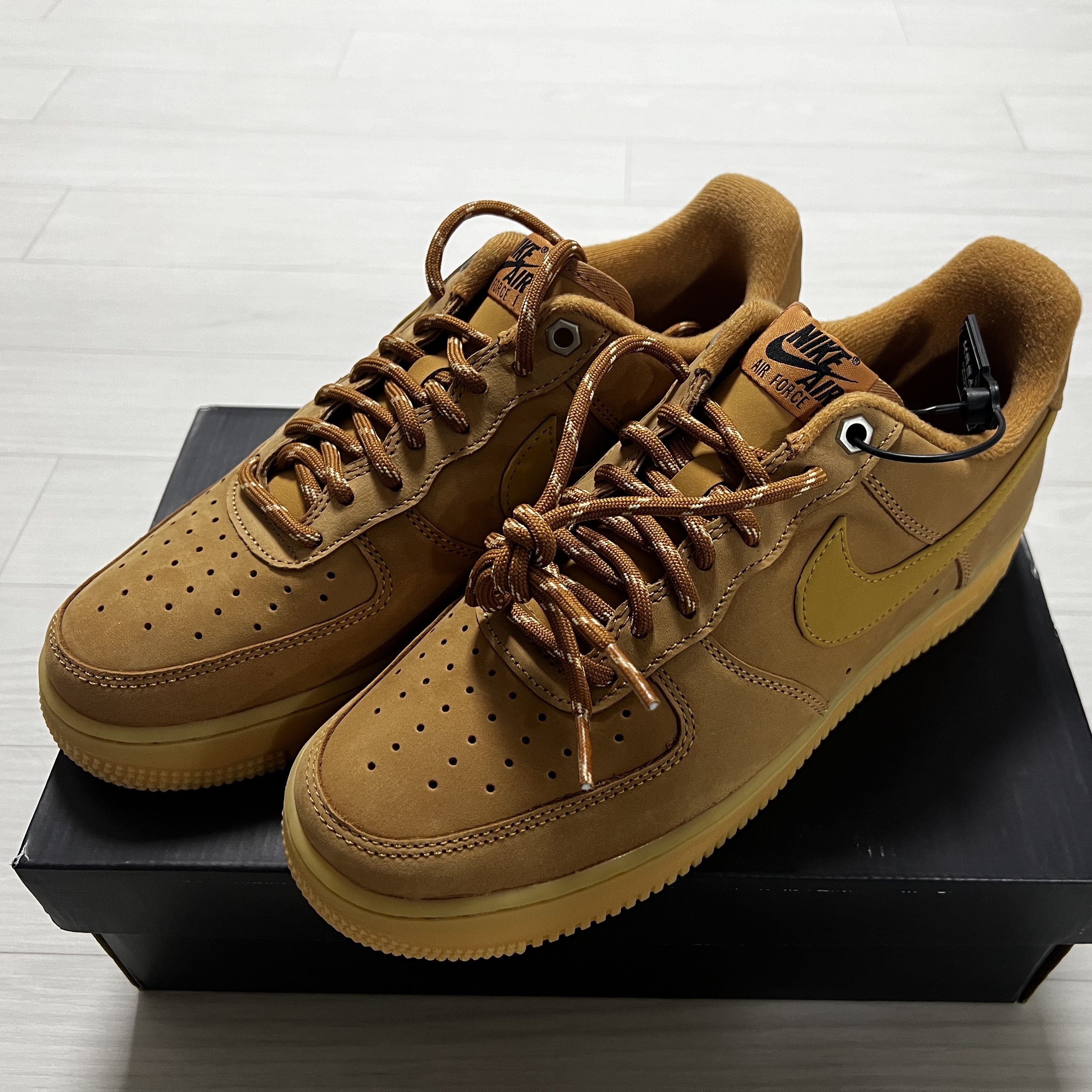 Nike Air Force 1 '07 WB Flax 착용 스타일 - 1