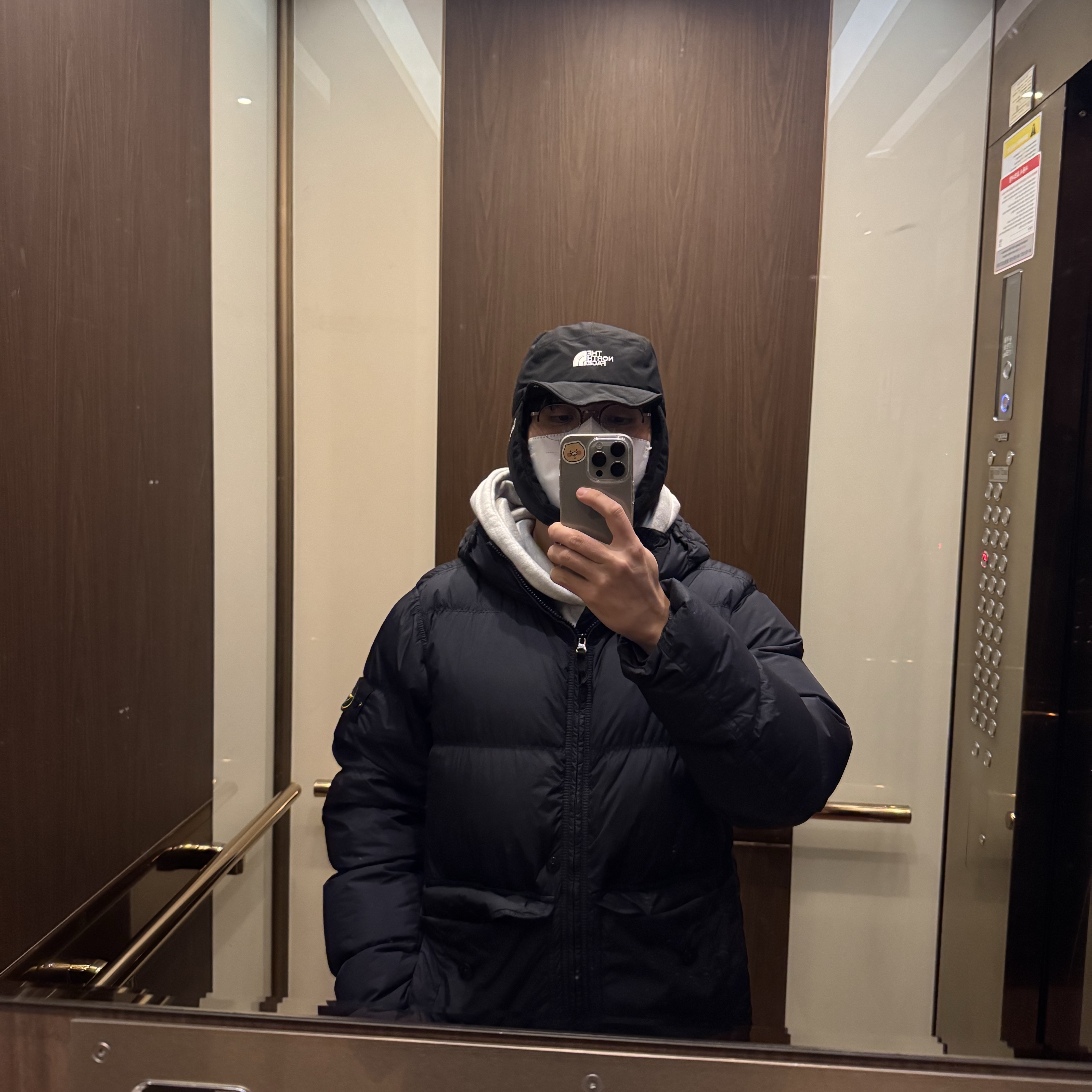 The North Face Gore-Tex Earmuff Cap Black, Stone Island 40723 Crinkle Reps Hooded Down Jacket Black - 24FW 착용 스타일 - 1