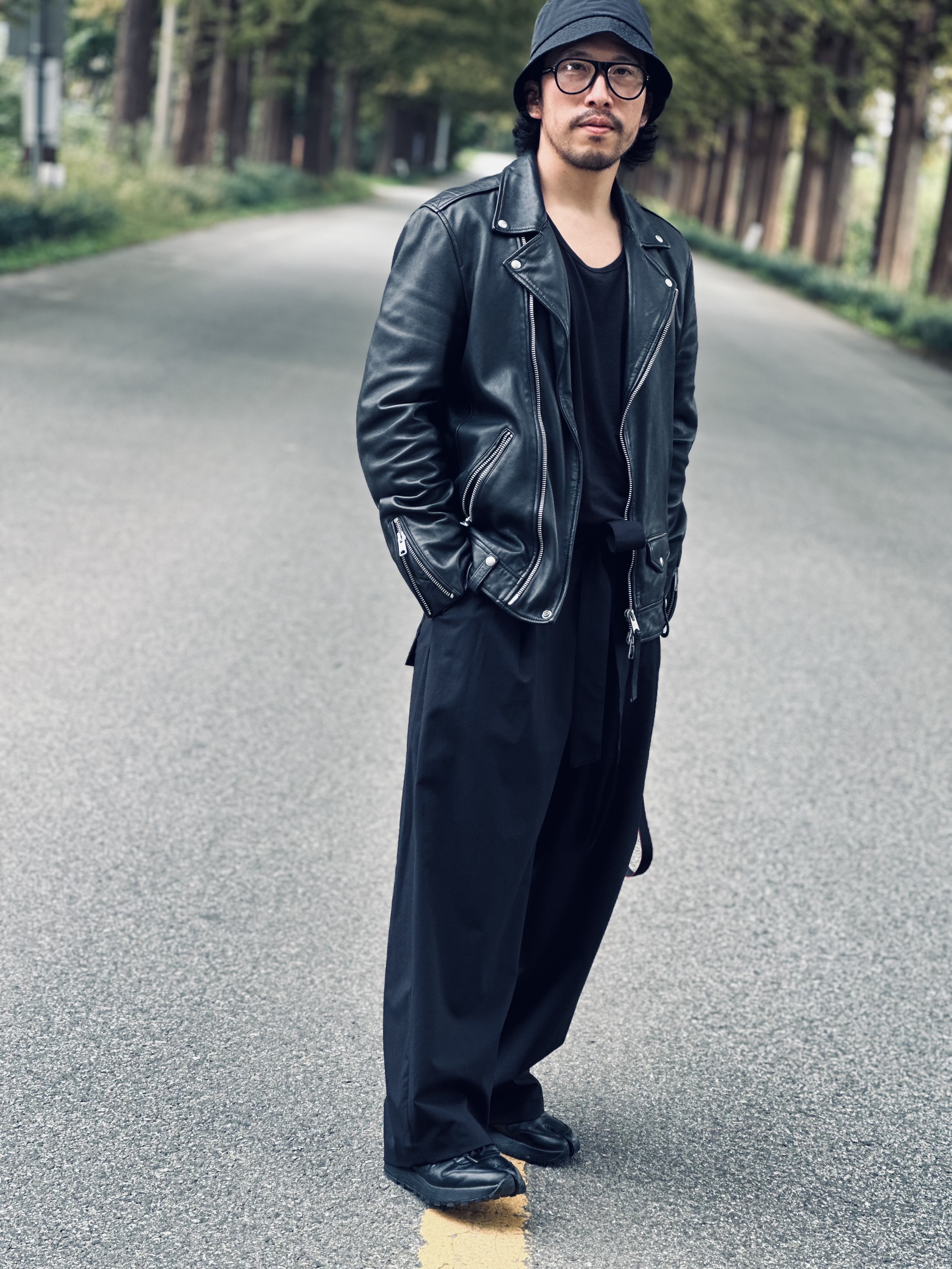 Reebok x Maison Margiela Classic Leather Tabi Shoes Black 착용 스타일