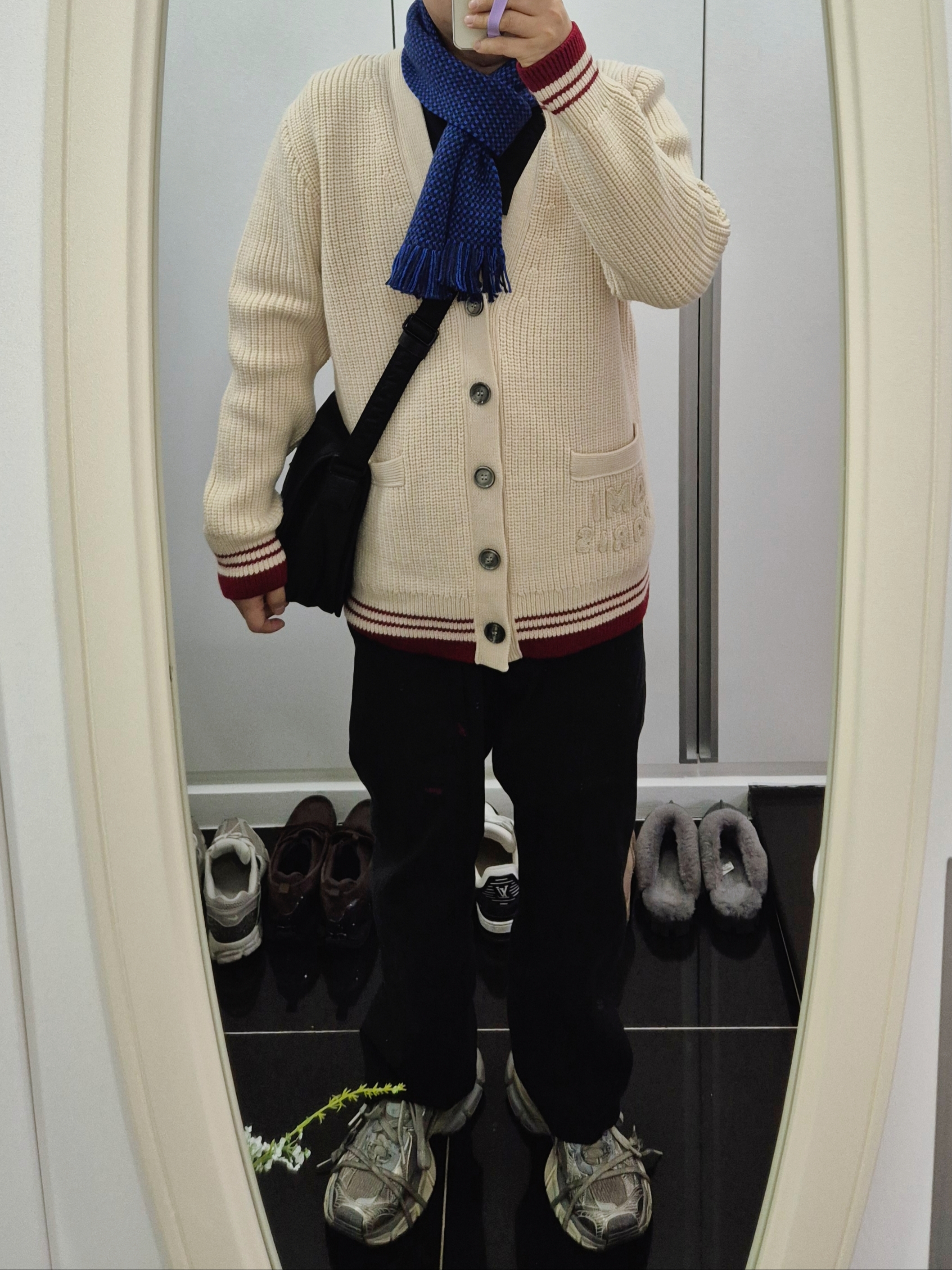 Balenciaga 3XL Sneakers Light Beige 착용 스타일