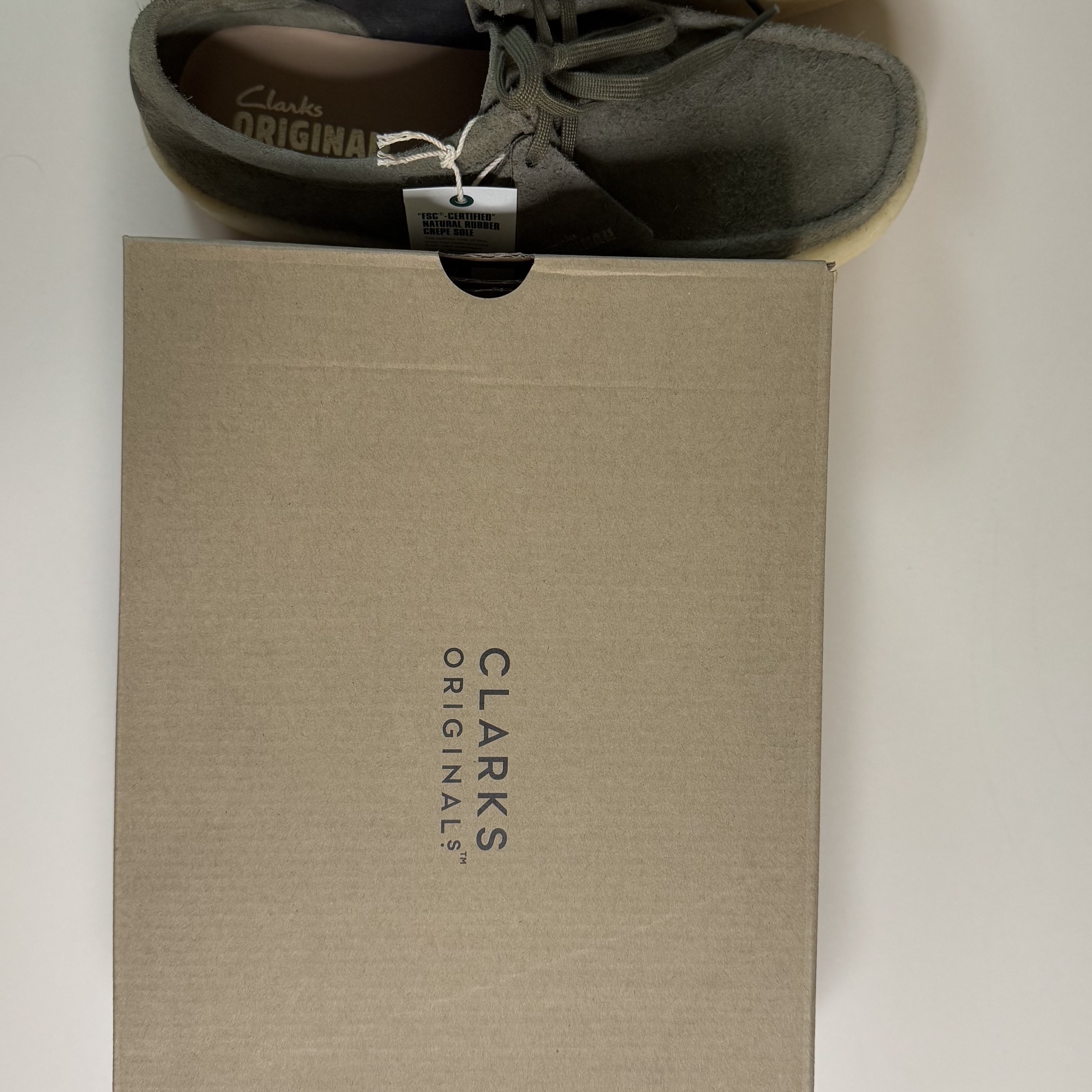 Clarks Wallabee Pale Khaki 착용 스타일 - 1