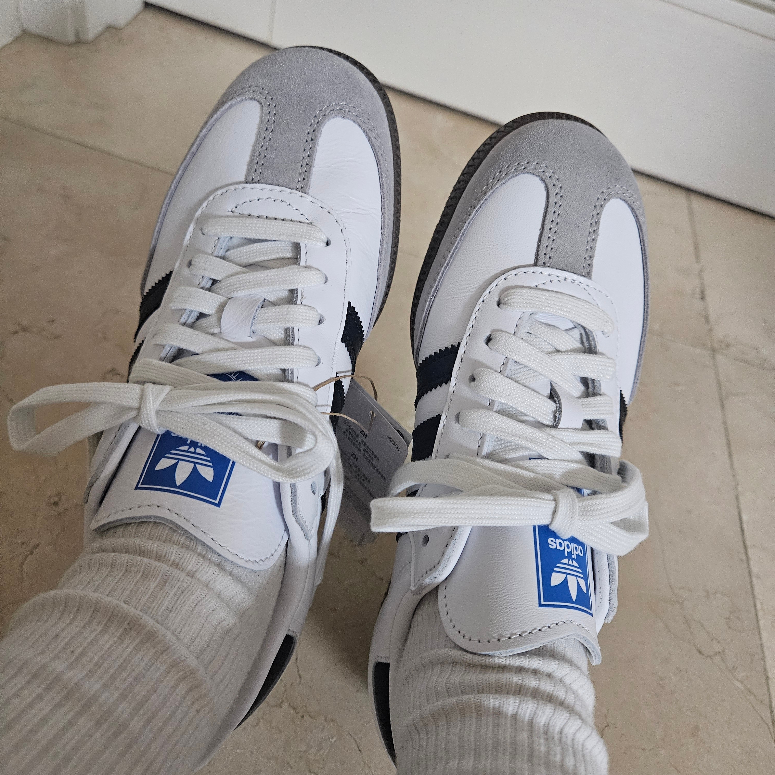 Adidas Samba OG Cloud White 착용 스타일