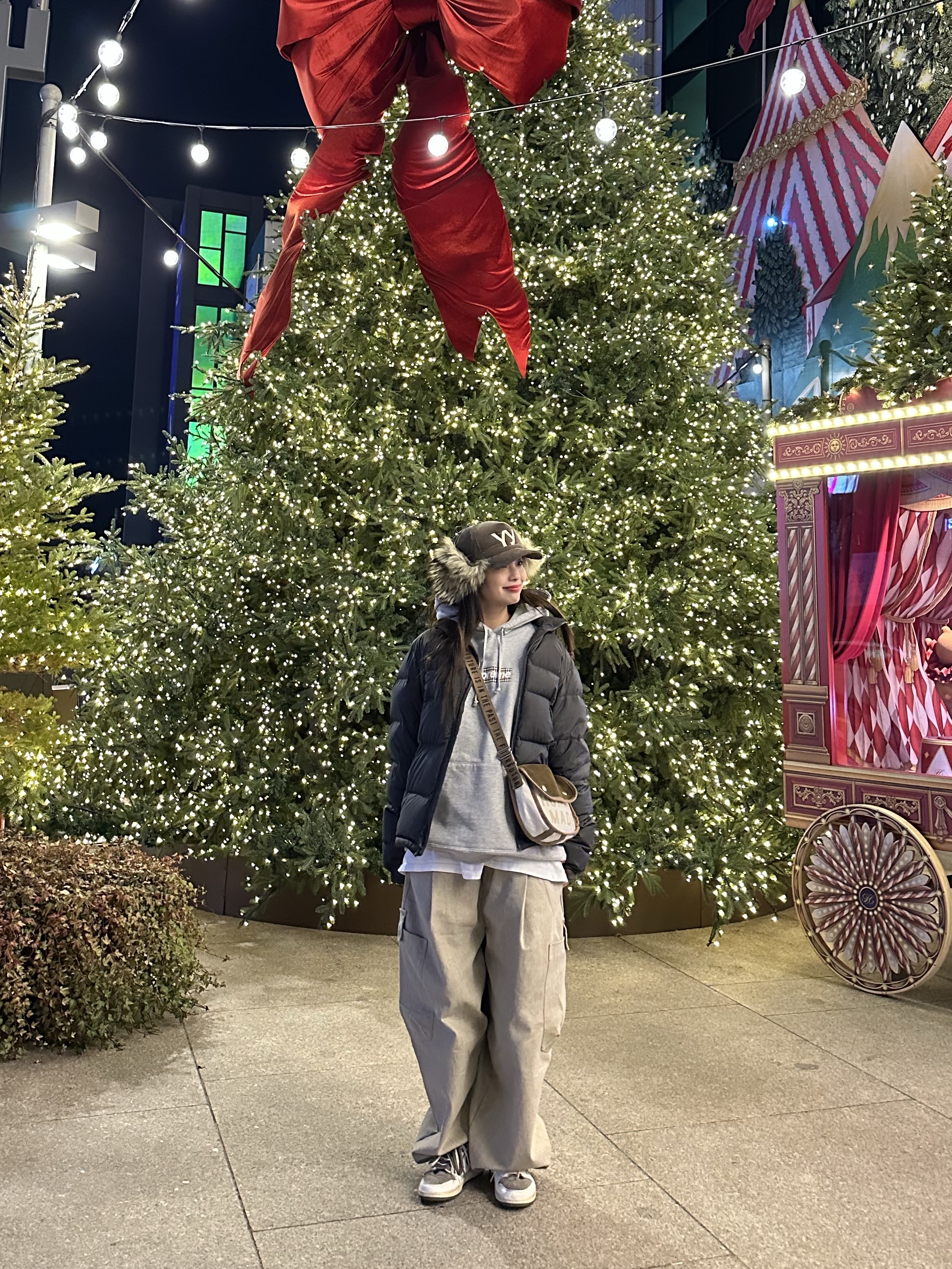 Open Yy Faux Fur Corduroy Earflap Cap Khaki, Supreme x Burberry Box Logo Hooded Sweatshirt Heather Grey - 22SS 착용 스타일 - 1