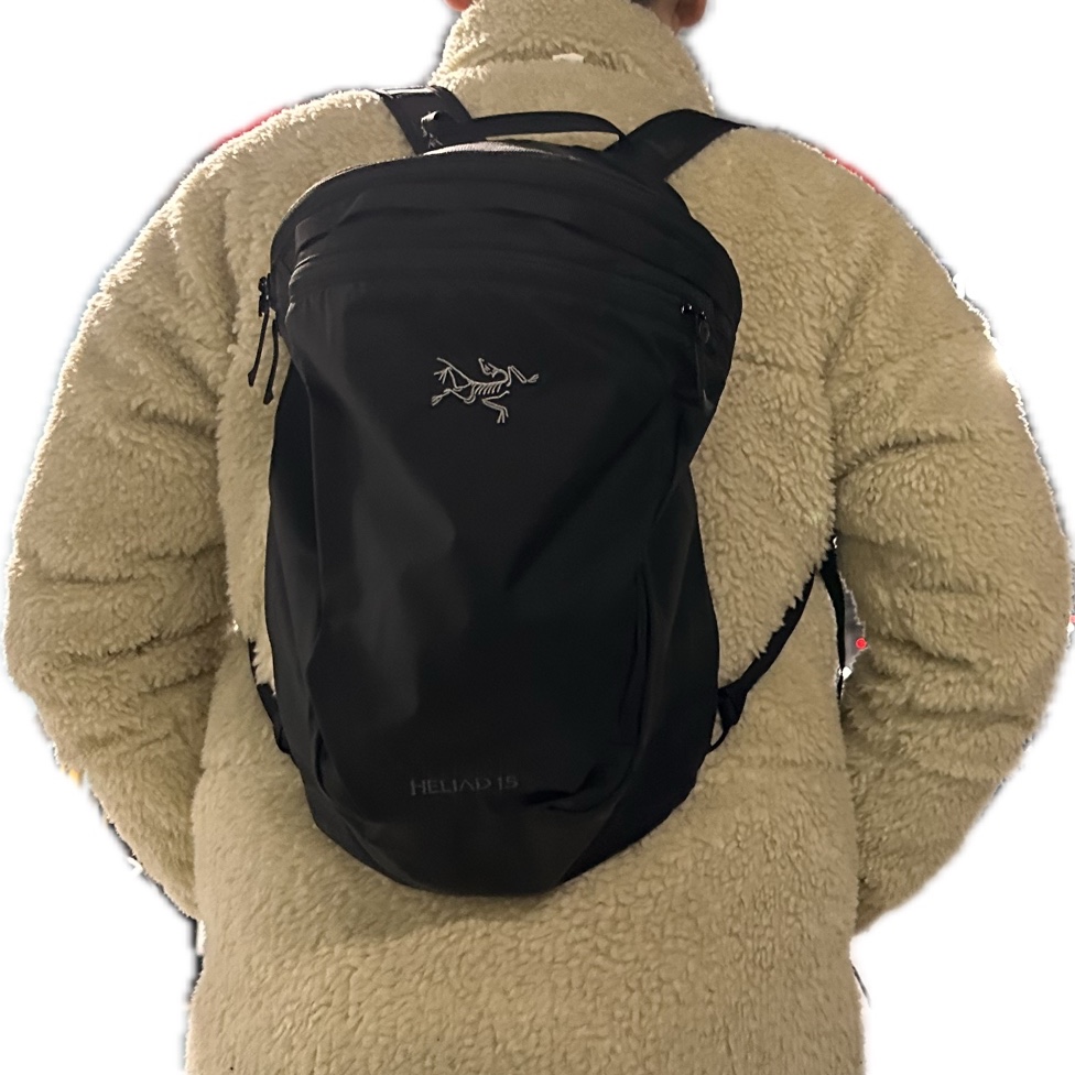 Arc'teryx Heliad 15 Backpack Black 착용 스타일