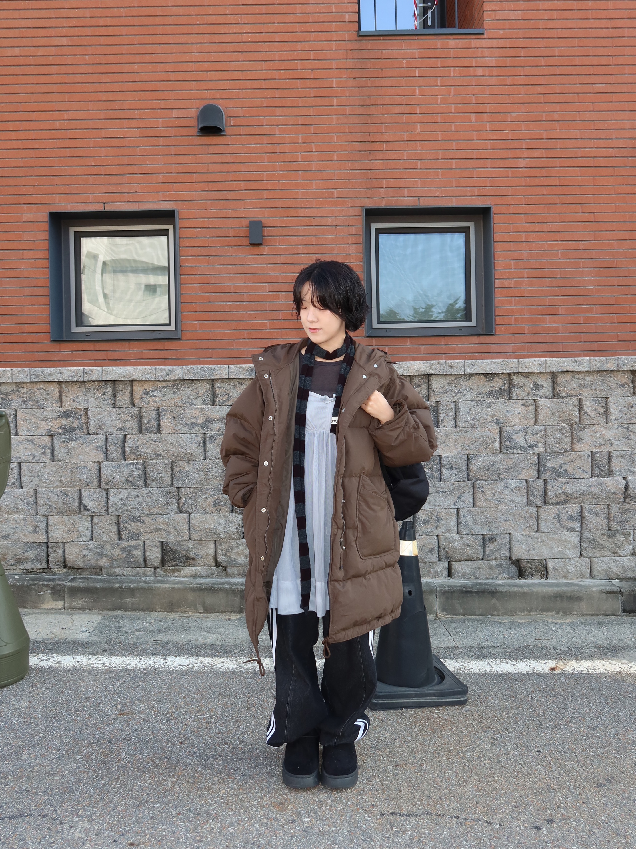 Jansport Half Pint Mini Backpack Black 착용 스타일