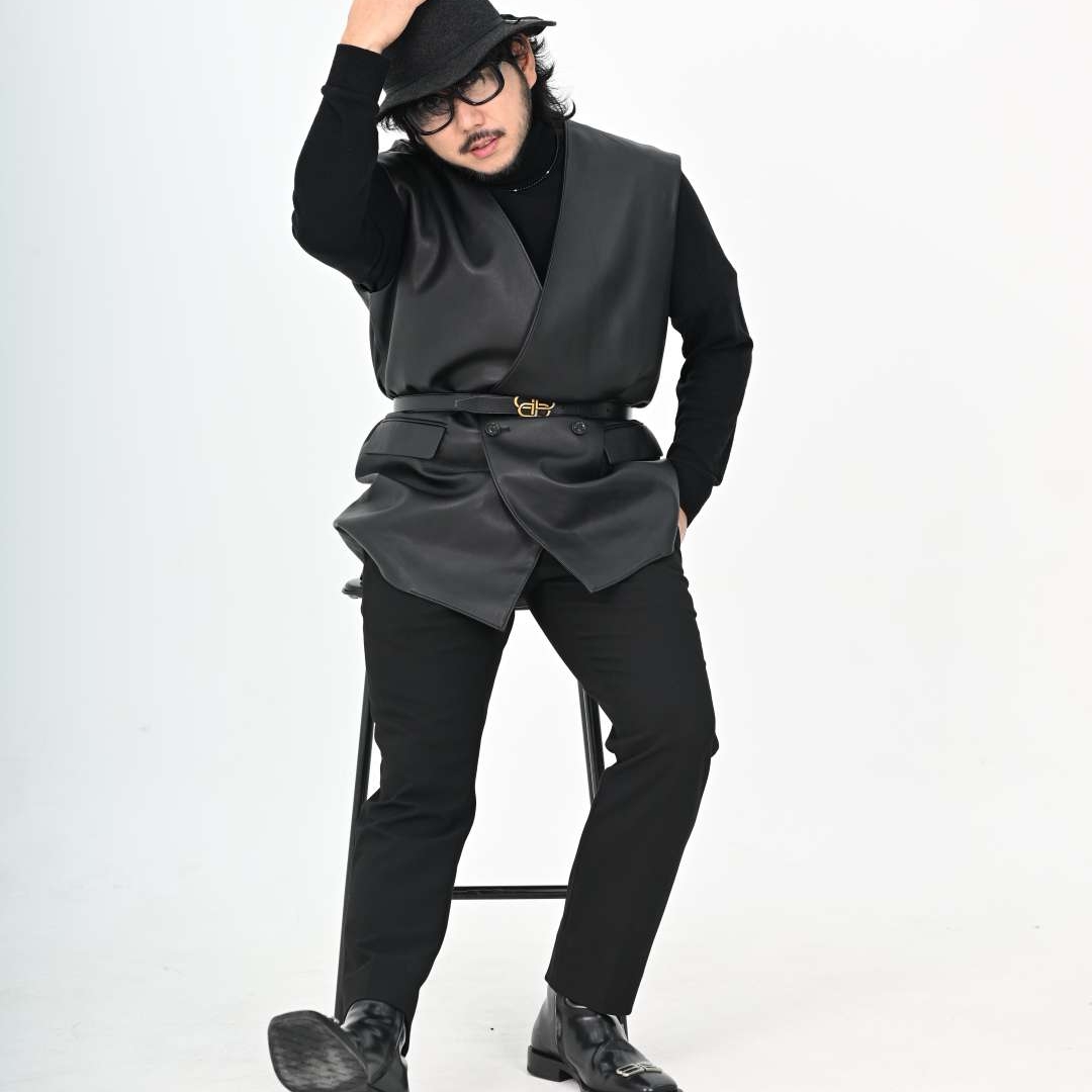 Balenciaga Rim BB Icon Leather Ankle Boots Black, Balenciaga BB Large Belt Black 착용 스타일 - 8