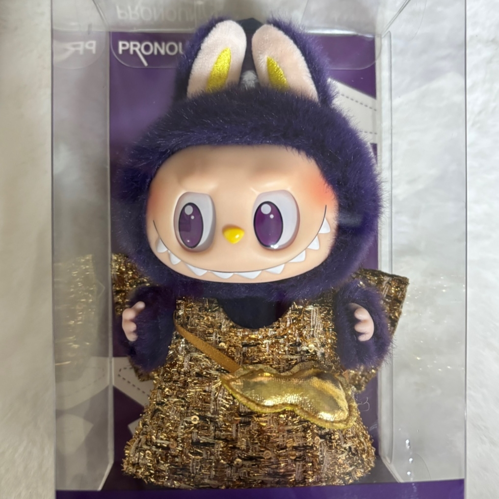 Pop Mart Labubu x Pronounce Lucky Fairy Toy Keyring 착용 스타일