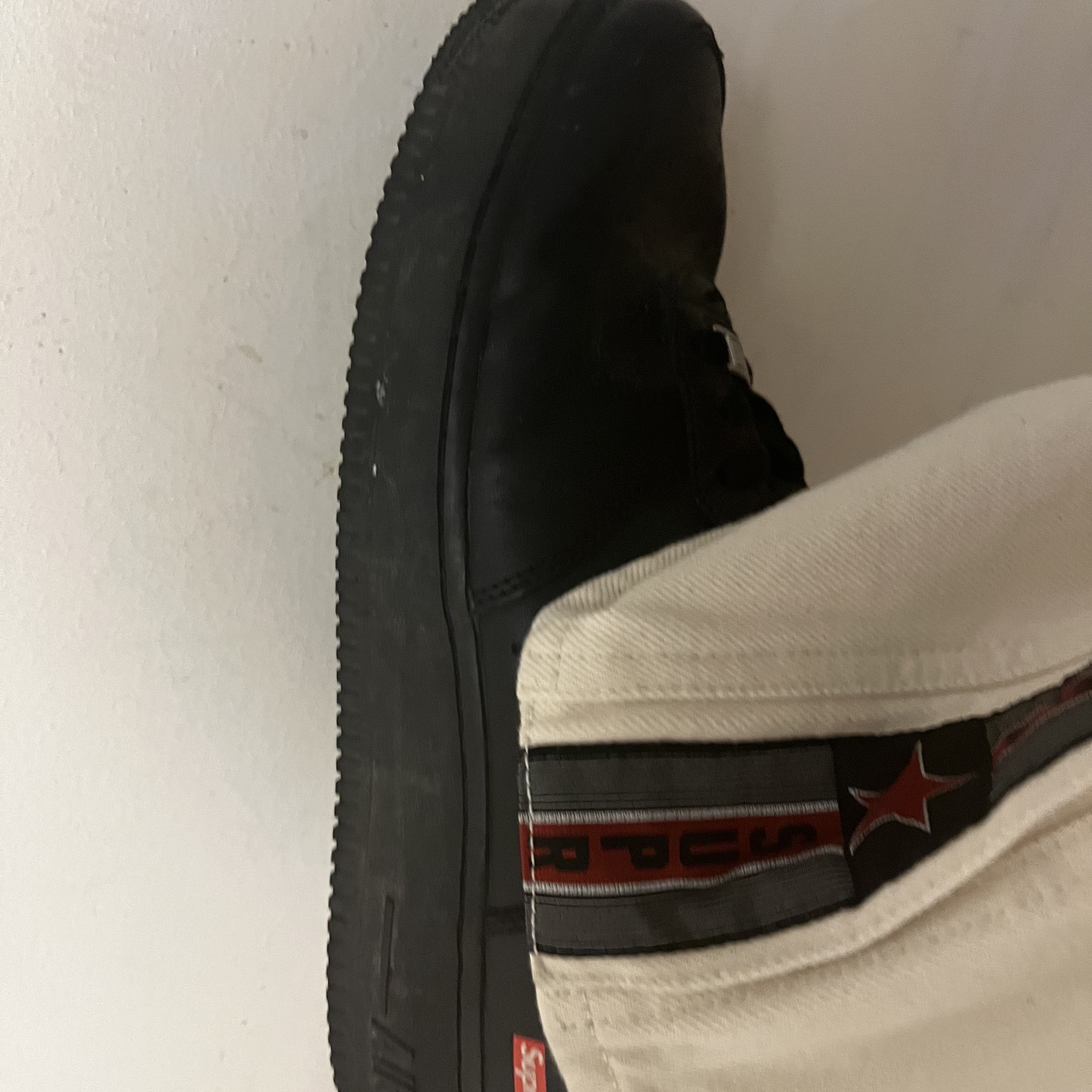 Nike x Supreme Air Force 1 Low Black, Supreme Snap Off Baggy Jean Natural - 23FW 착용 스타일