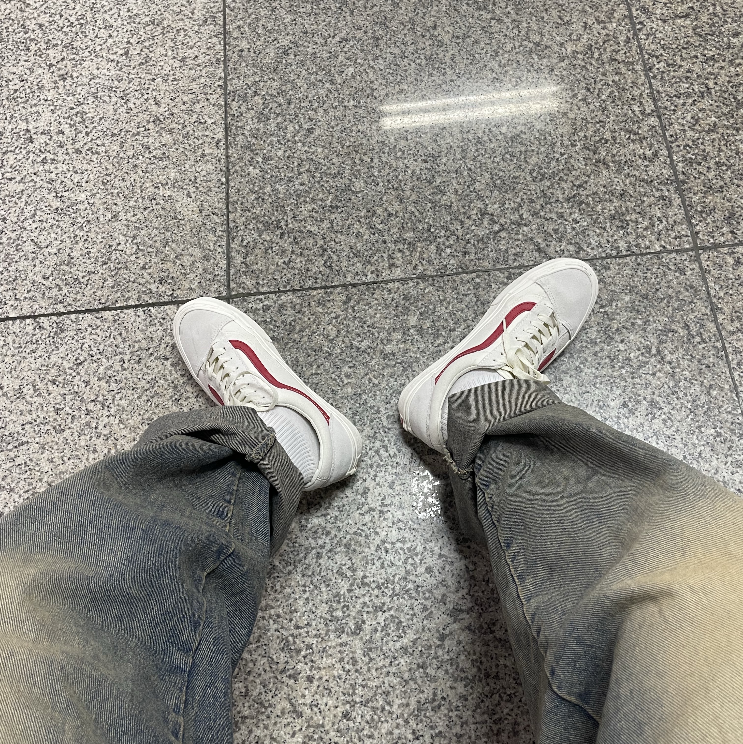 Vans Style 36 Marshmallow Racing Red 착용 스타일