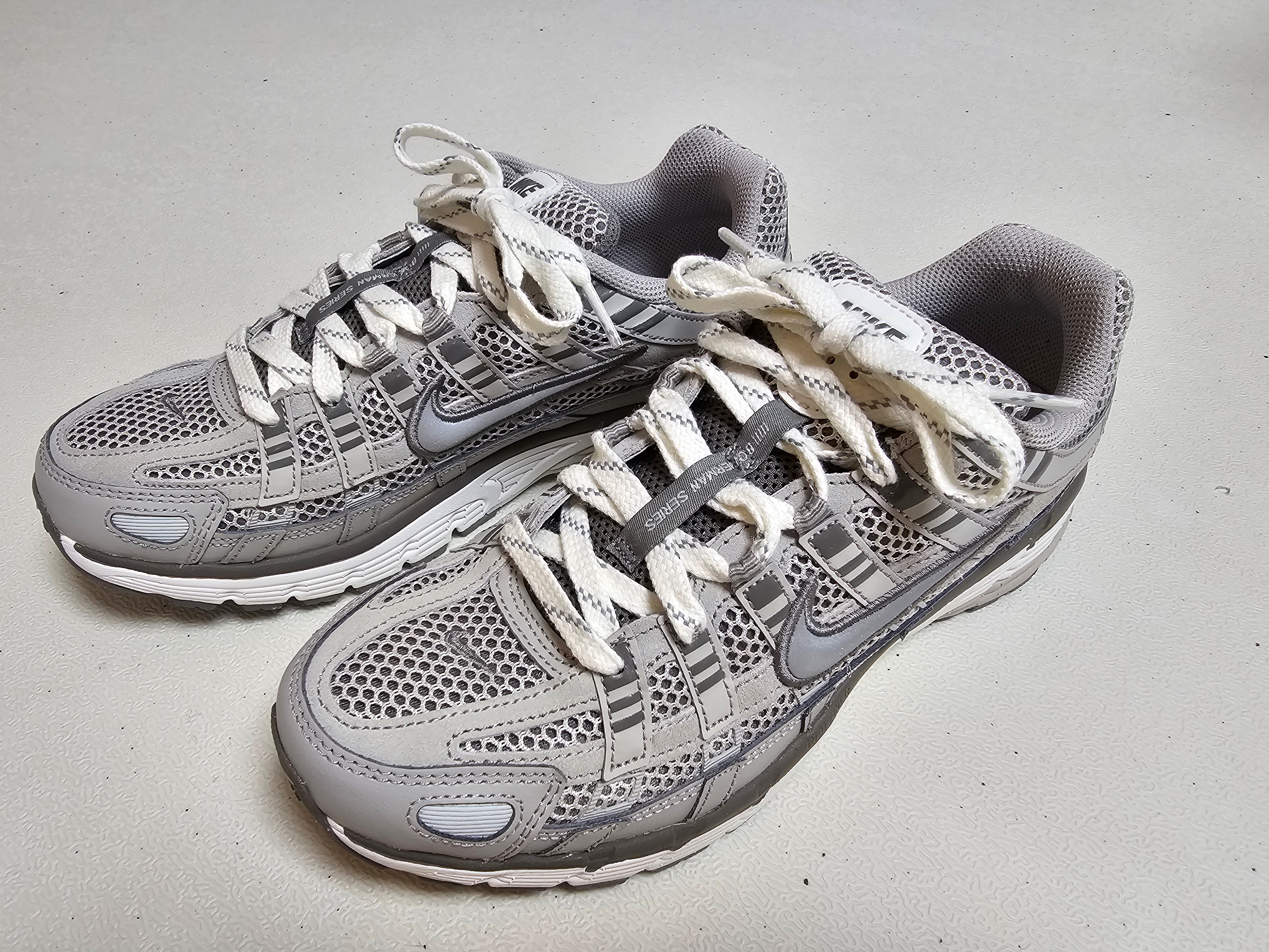Nike P-6000 PRM Light Iron Ore 착용 스타일 - 1