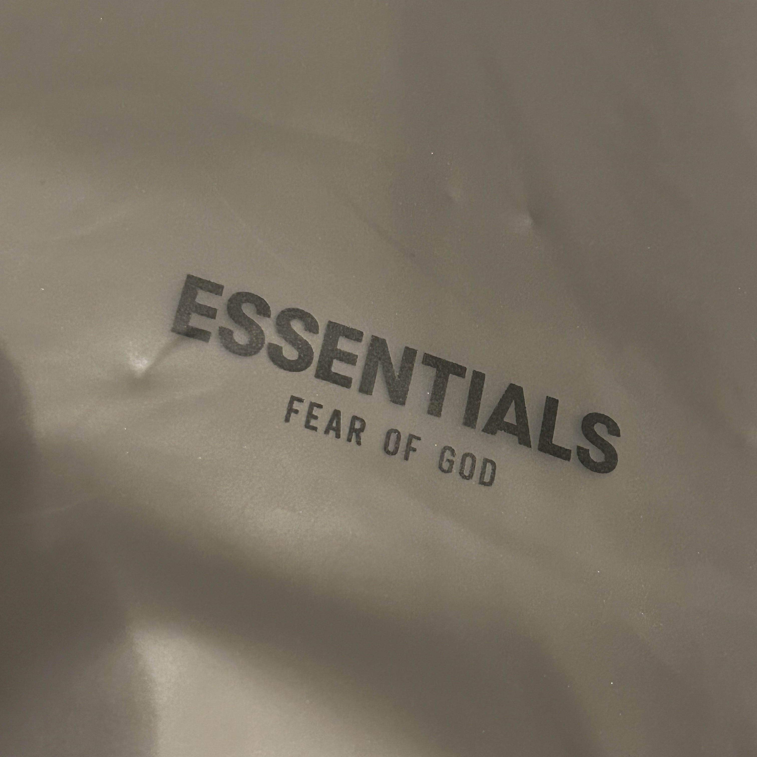 Essentials The Core Collection Hoodie Dark Oatmeal 착용 스타일 - 3