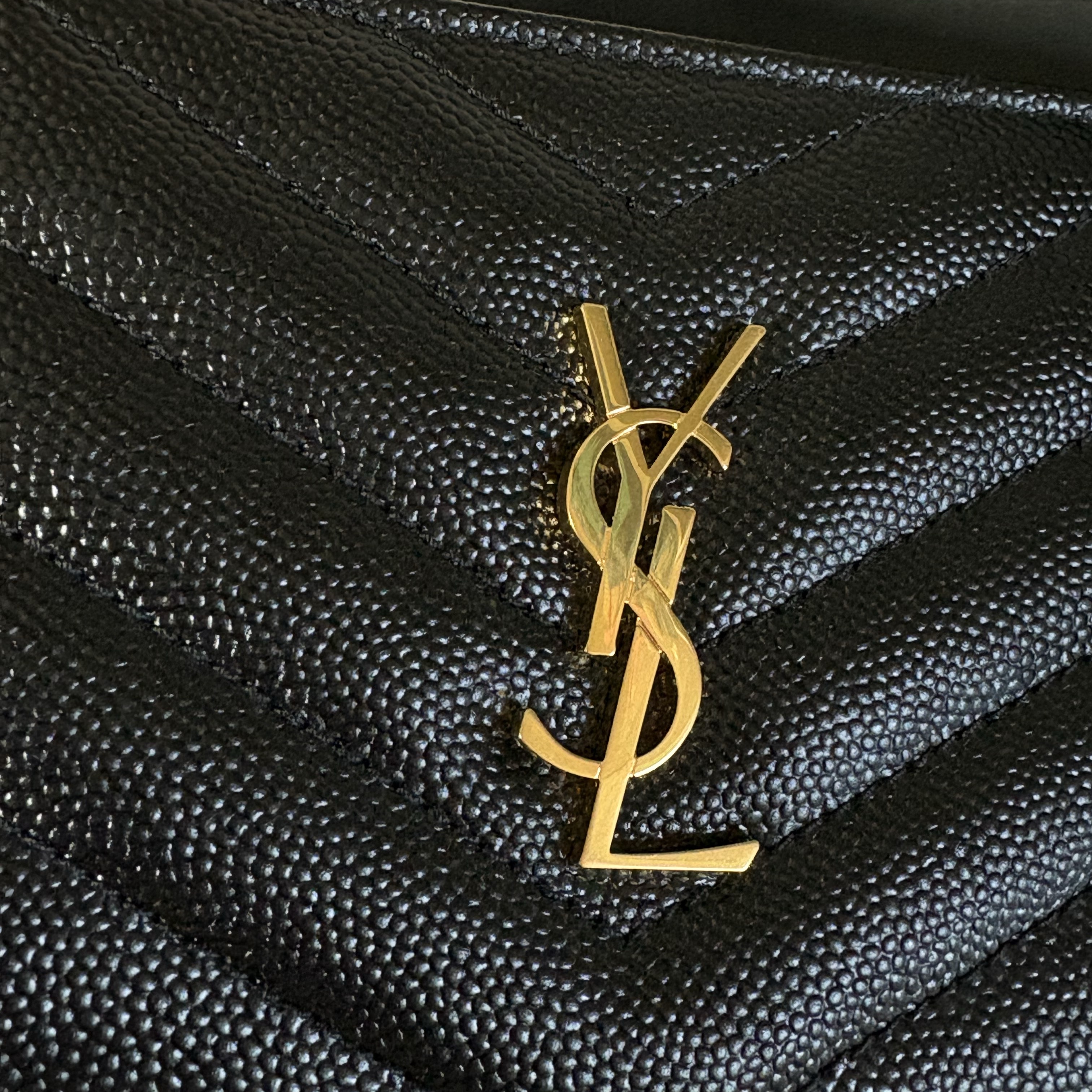 Saint Laurent Cassandre Matelasse Bi-fold Wallet in Grain de Poudre Embossed Leather Black 착용 스타일