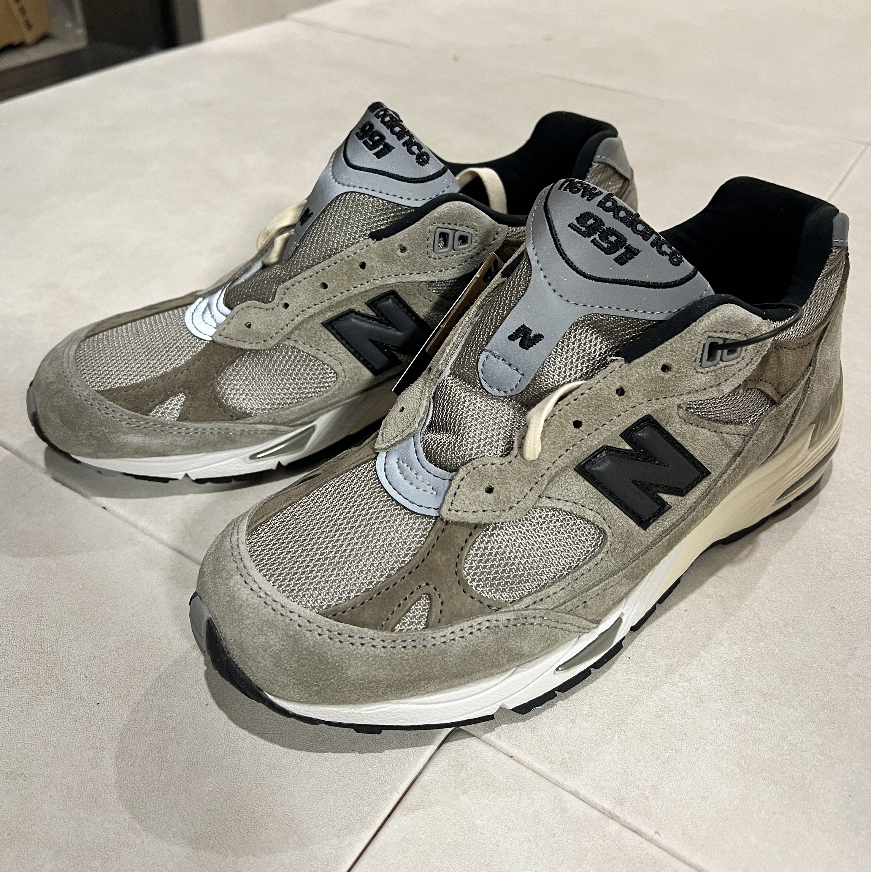 New Balance x JJJJound 991 Made in UK Grey 착용 스타일