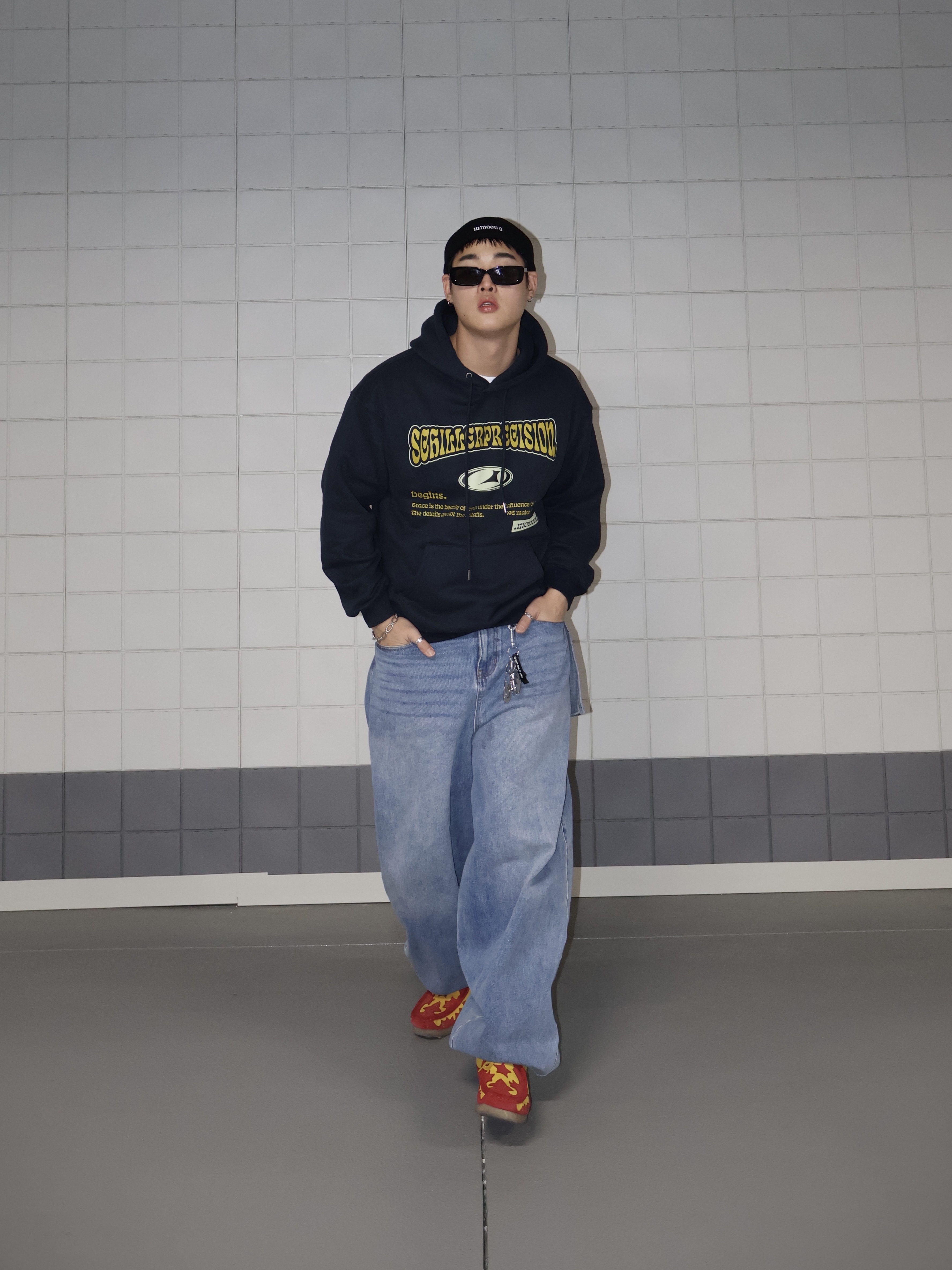 Clarks x Supreme Wallabee Gold 착용 스타일 - 1
