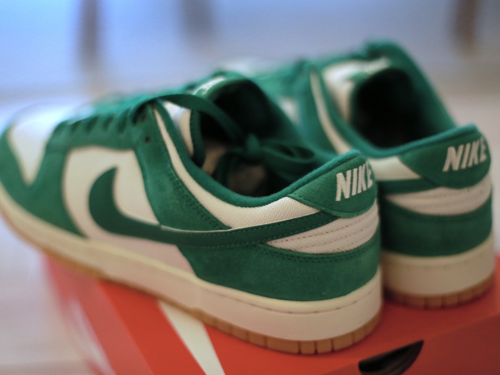 Nike Dunk Low SE Phantom Malachite 착용 스타일 - 3